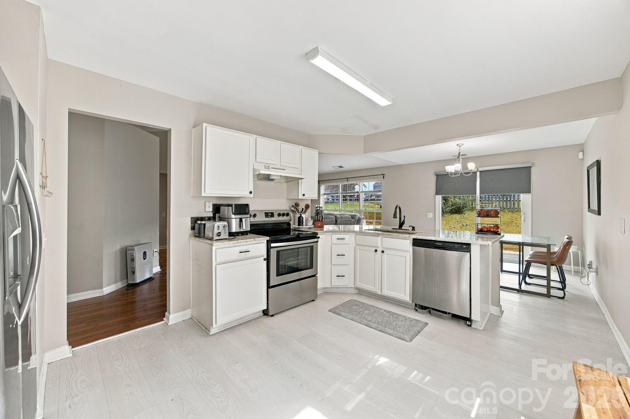 7422 Stone Mountain Court Property Photo 14