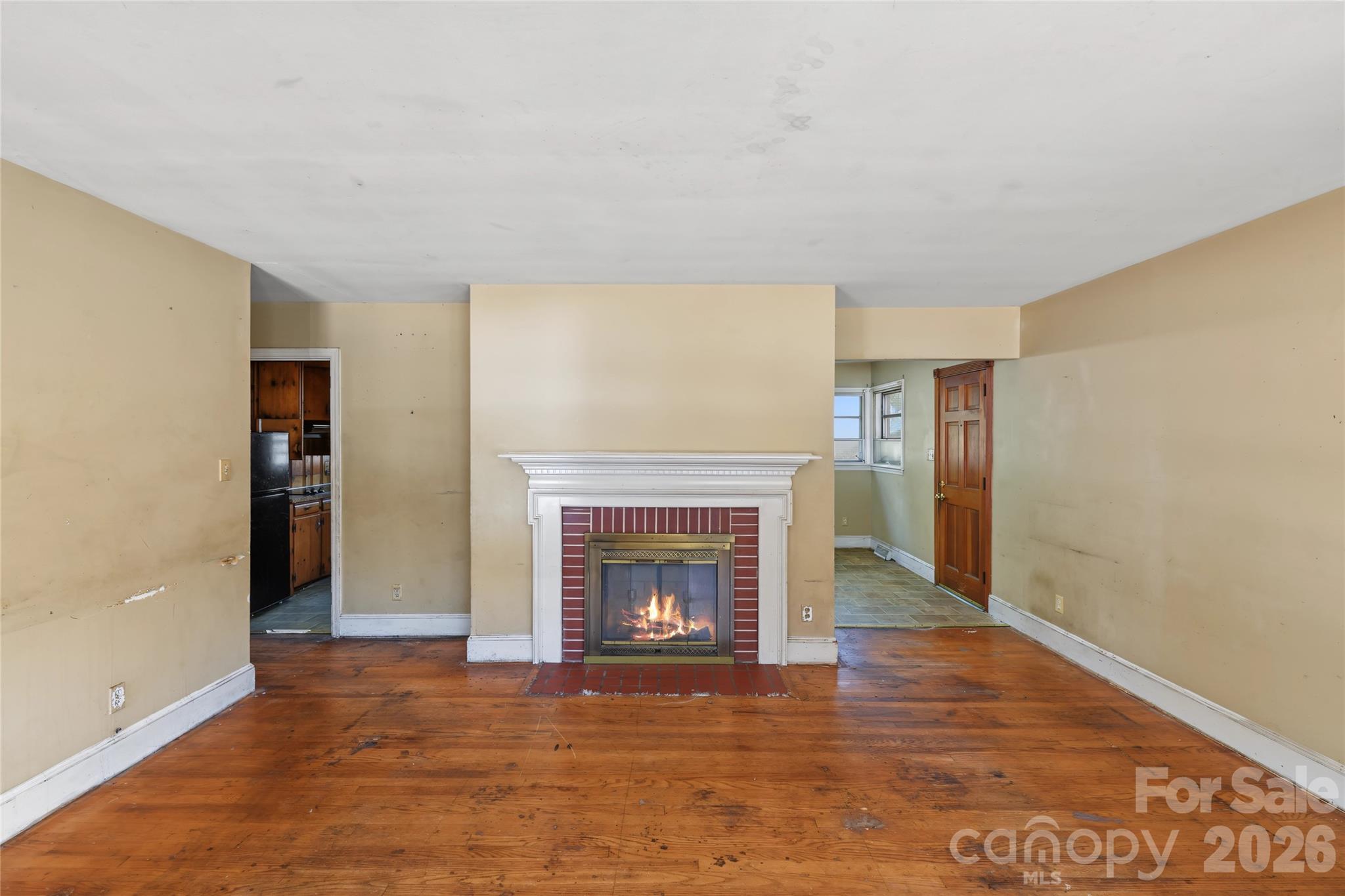 803 S Bragg Street Property Photo 11
