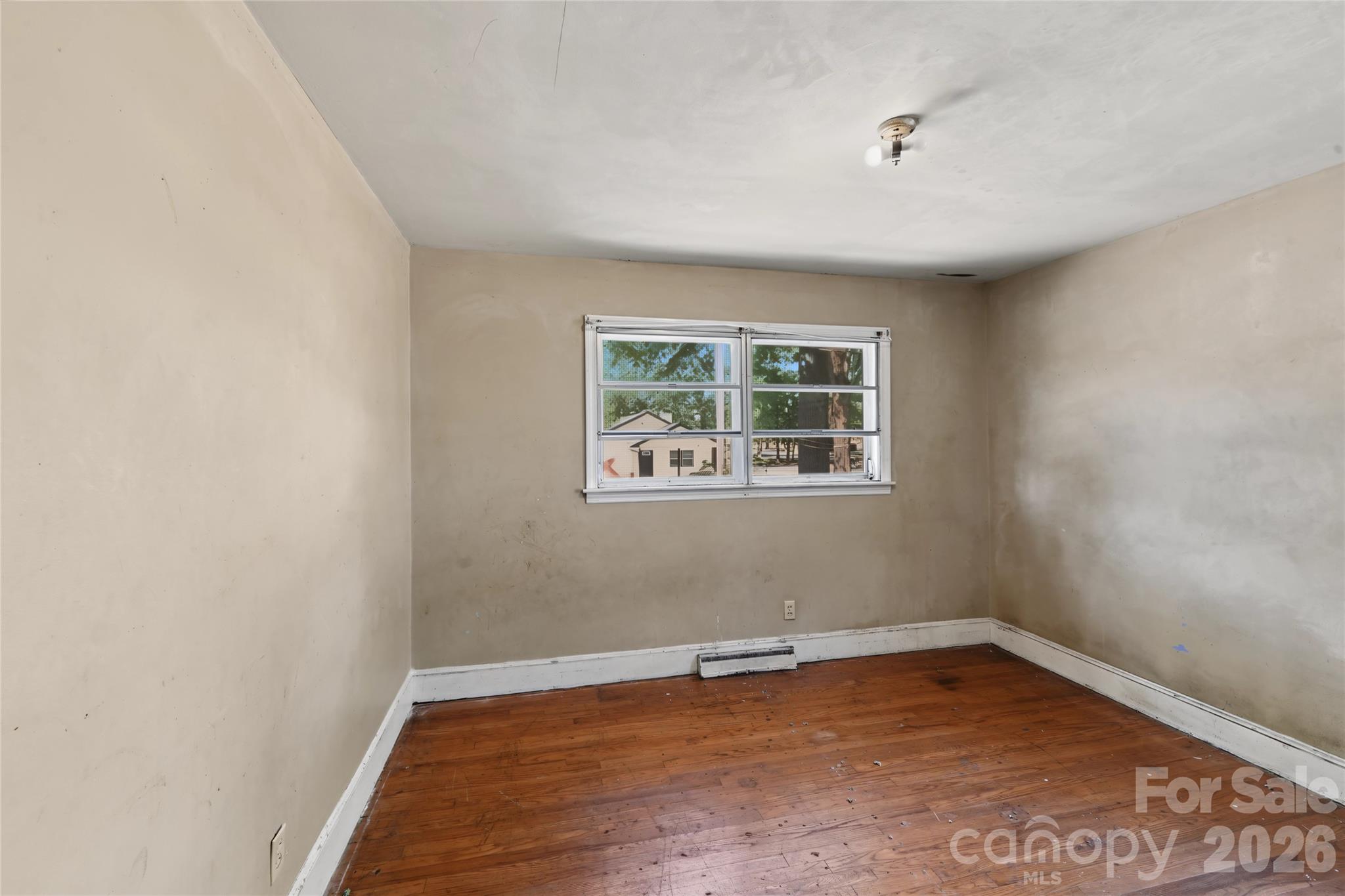 803 S Bragg Street Property Photo 19