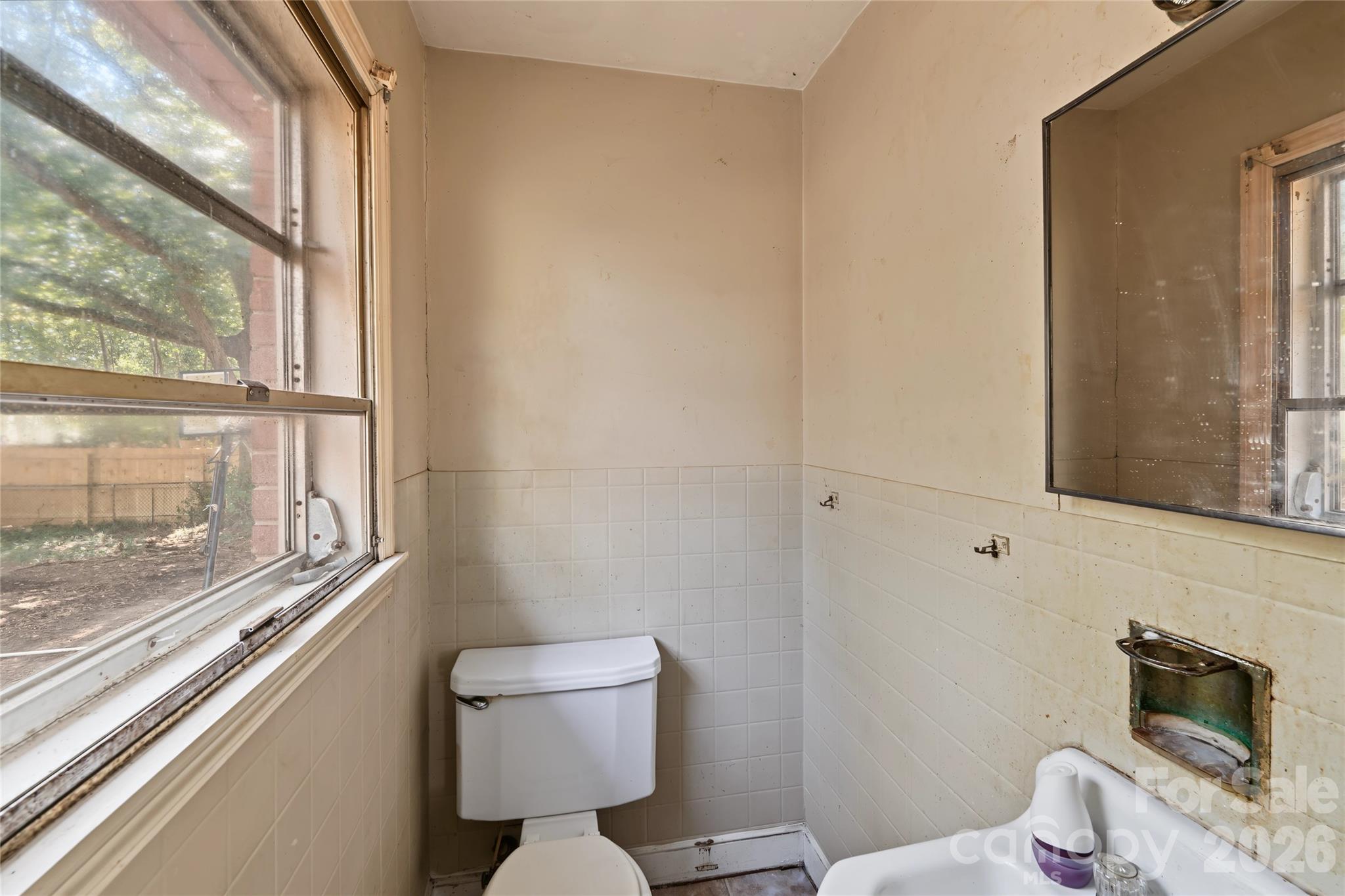 803 S Bragg Street Property Photo 22