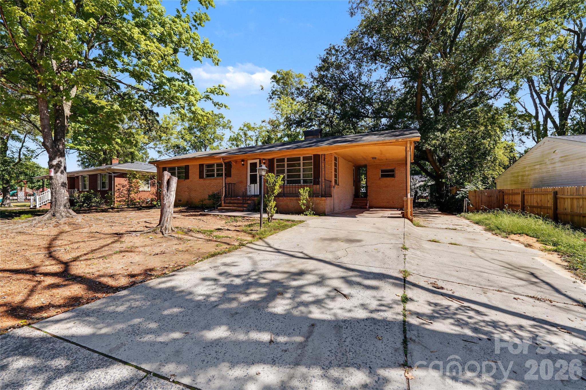 803 S Bragg Street Property Photo 26