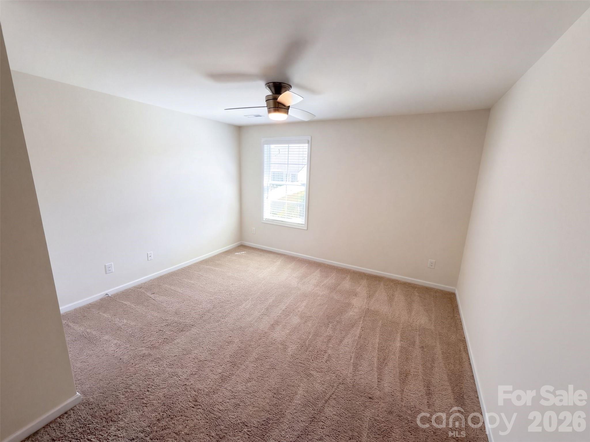 5015 Sea Cliff Lane Property Photo 8