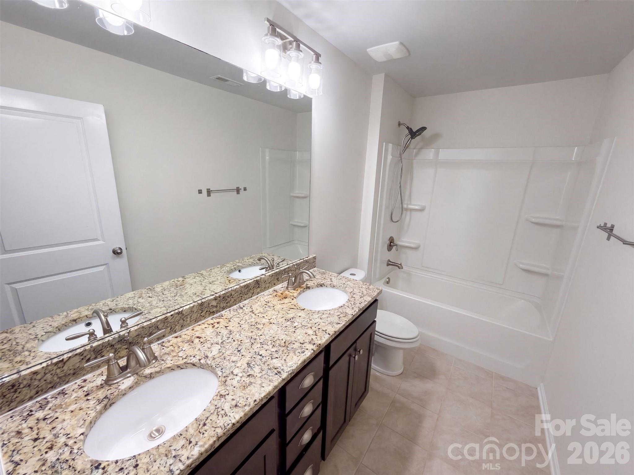 5015 Sea Cliff Lane Property Photo 13