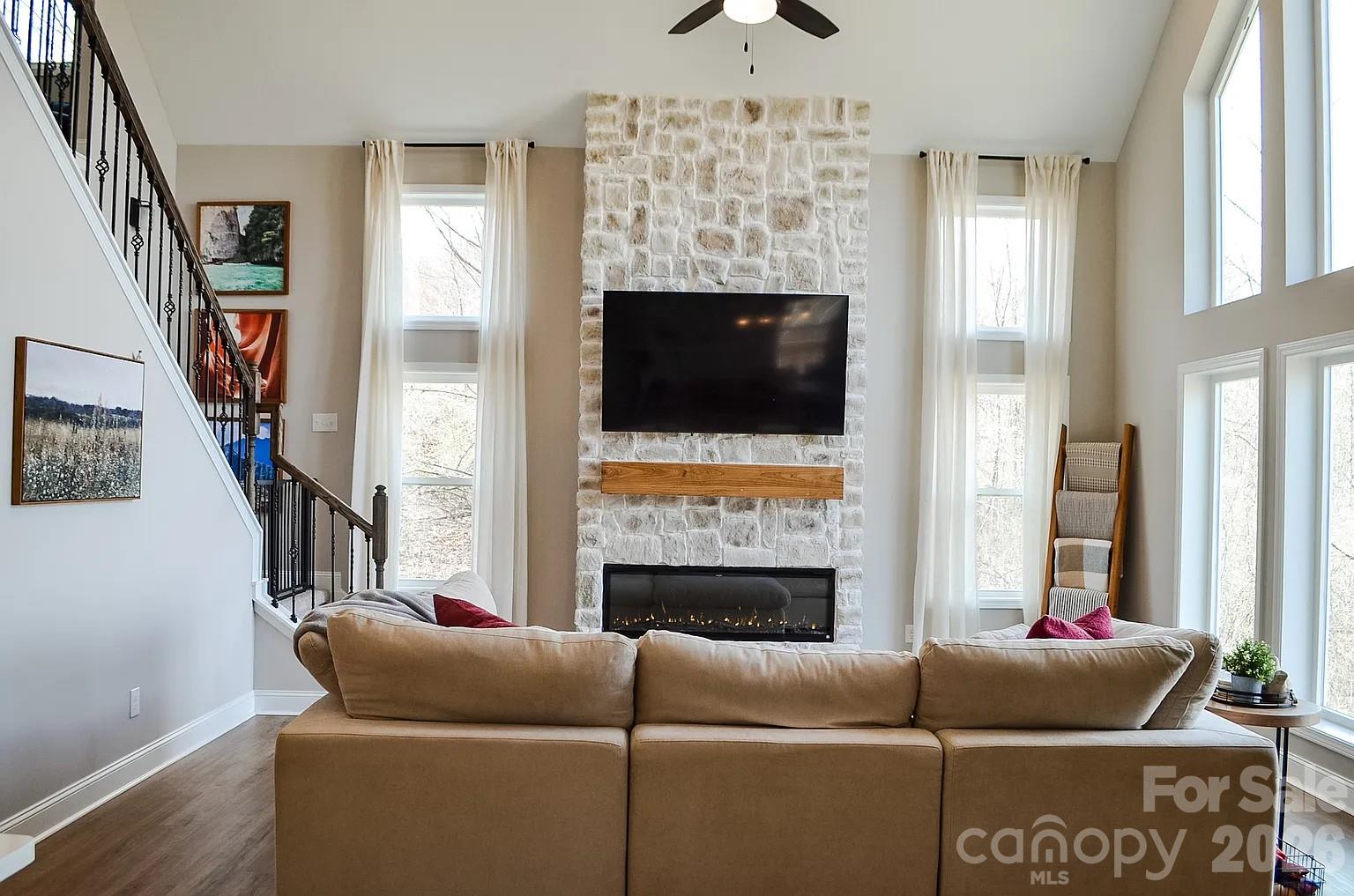 71 View Ridge Parkway Property Photo 6