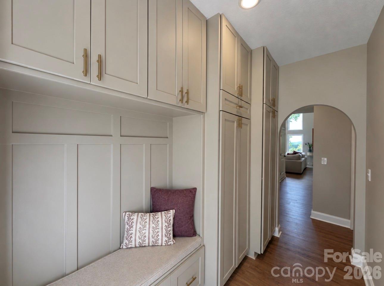 71 View Ridge Parkway Property Photo 13