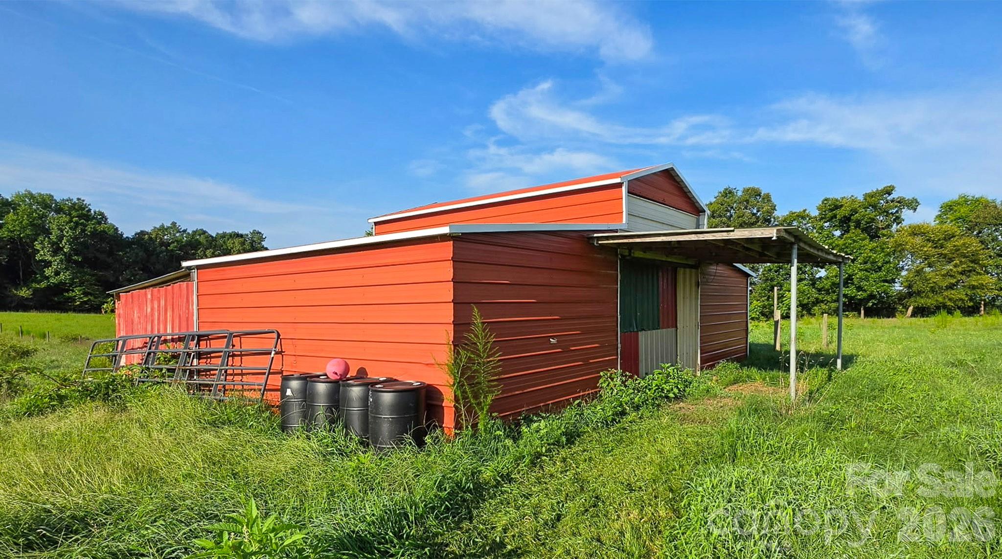 6795 Jones Road Property Photo 4