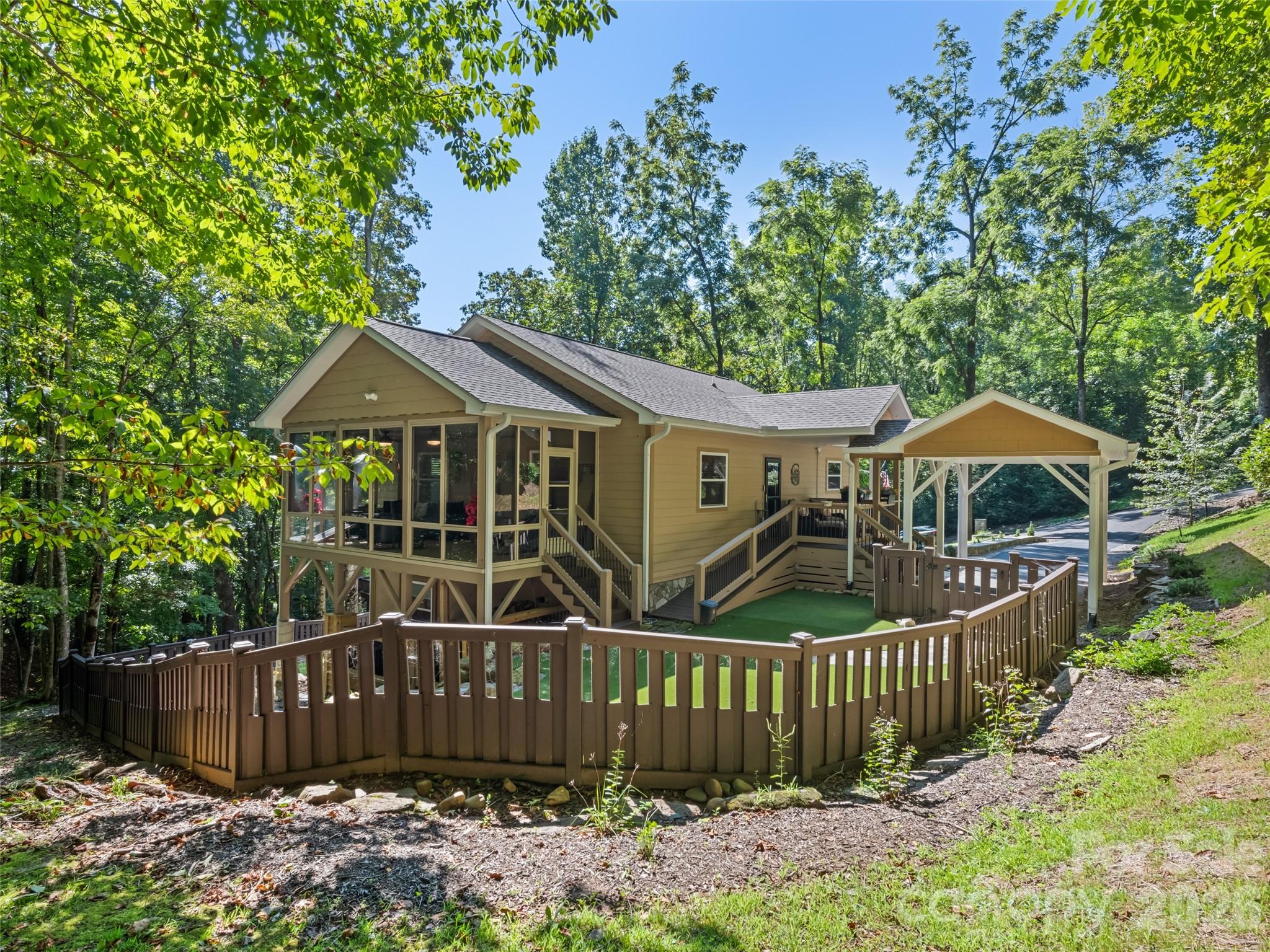 100 Loafer Lane Property Photo 4