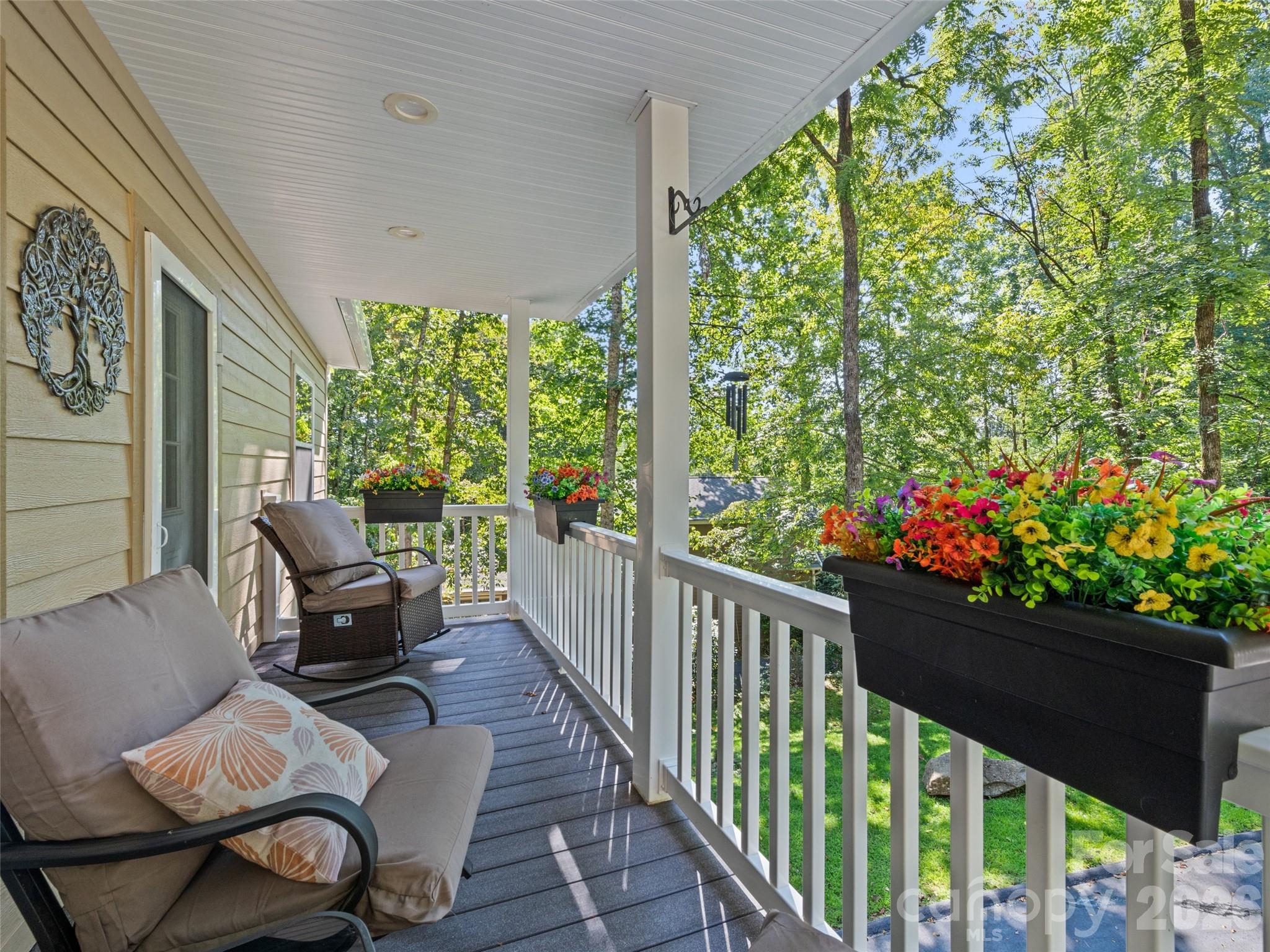 100 Loafer Lane Property Photo 10