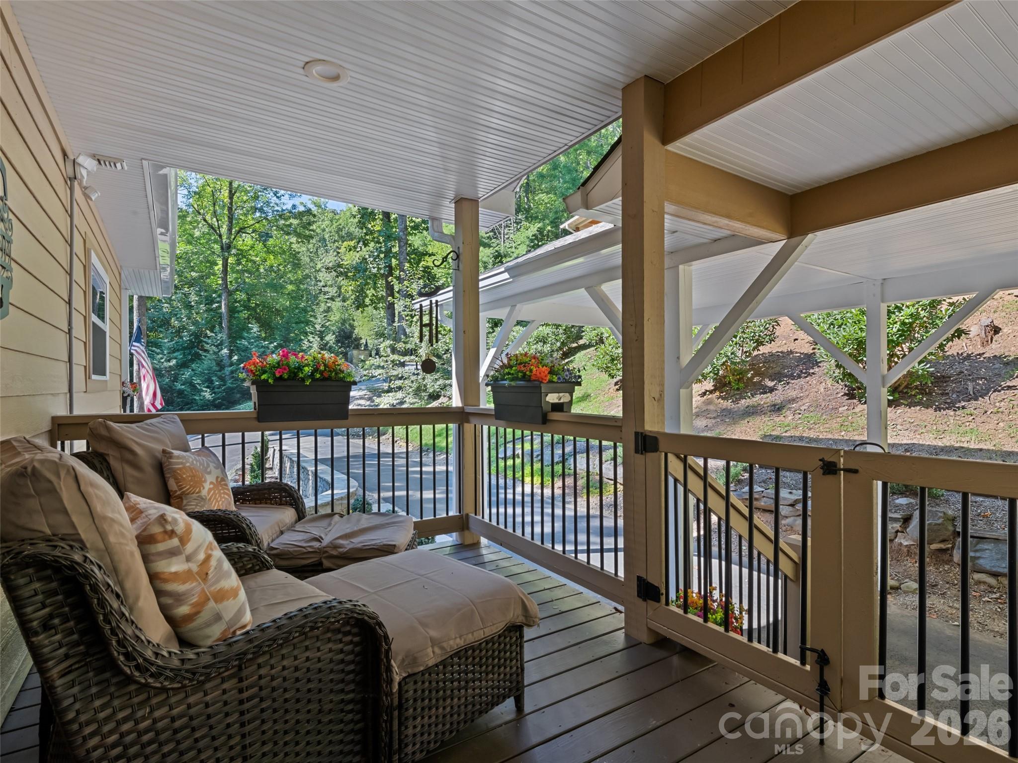 100 Loafer Lane Property Photo 12