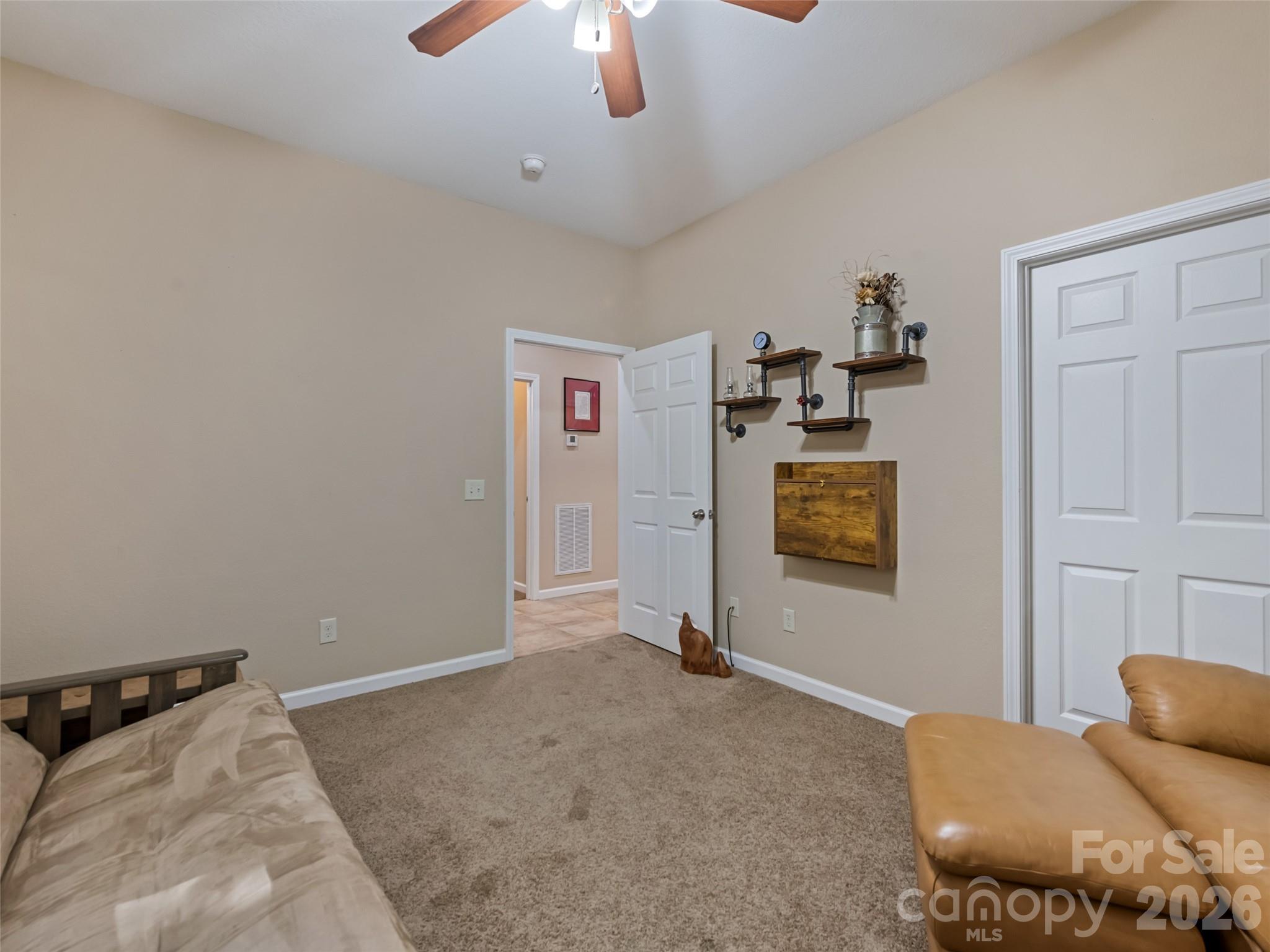 100 Loafer Lane Property Photo 33