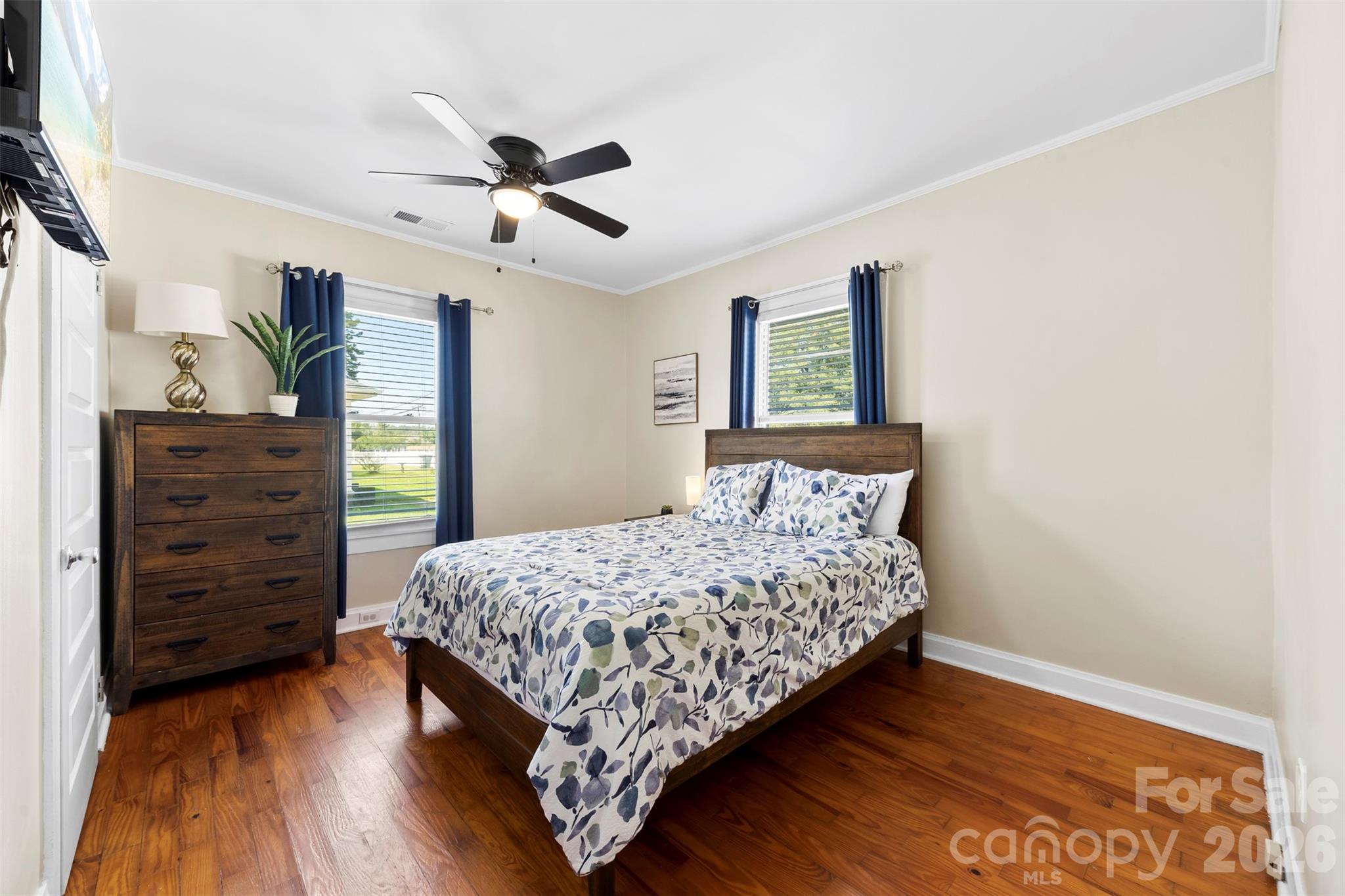1525 Perfection Avenue Property Photo 10