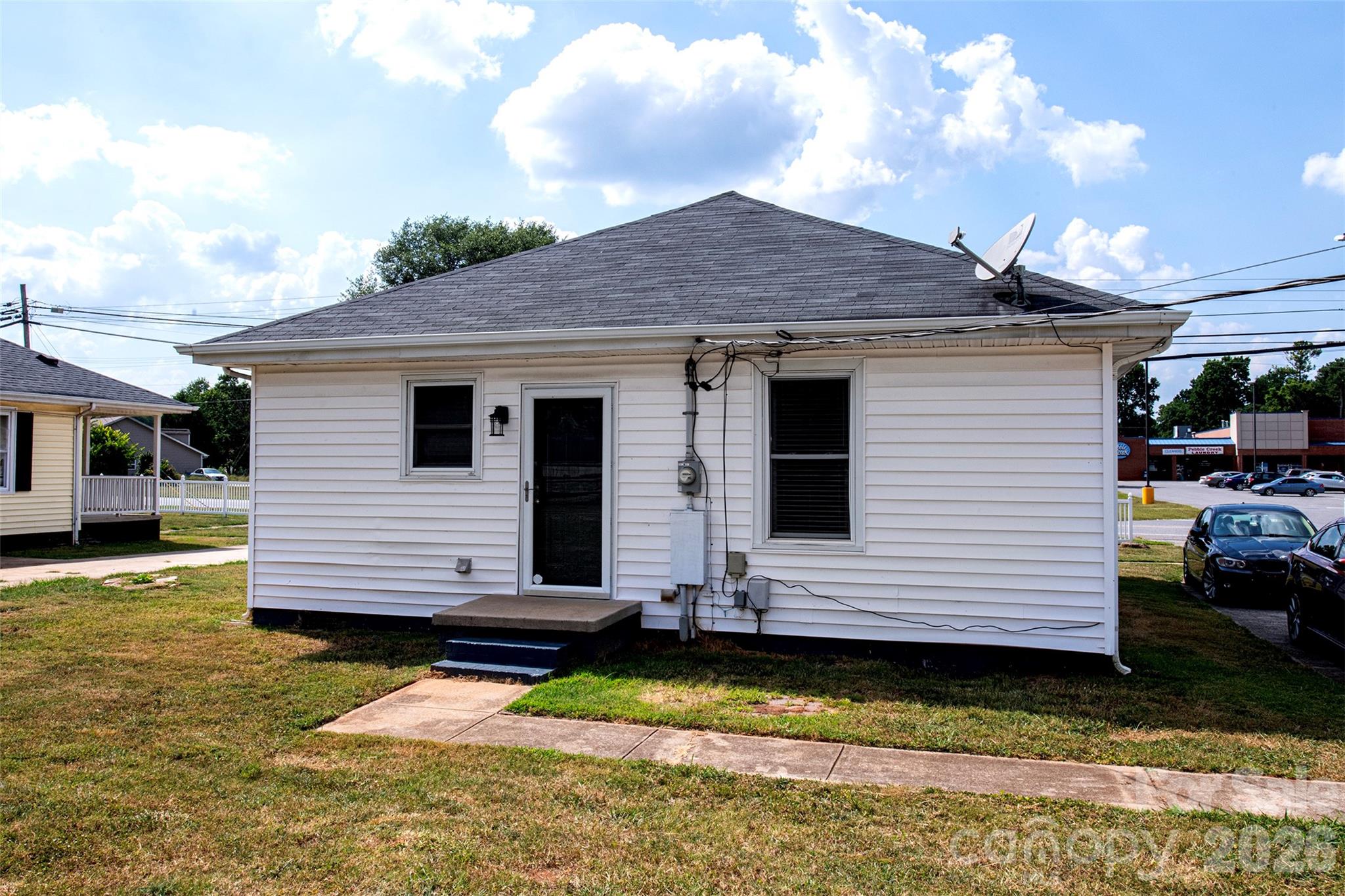 1525 Perfection Avenue Property Photo 17