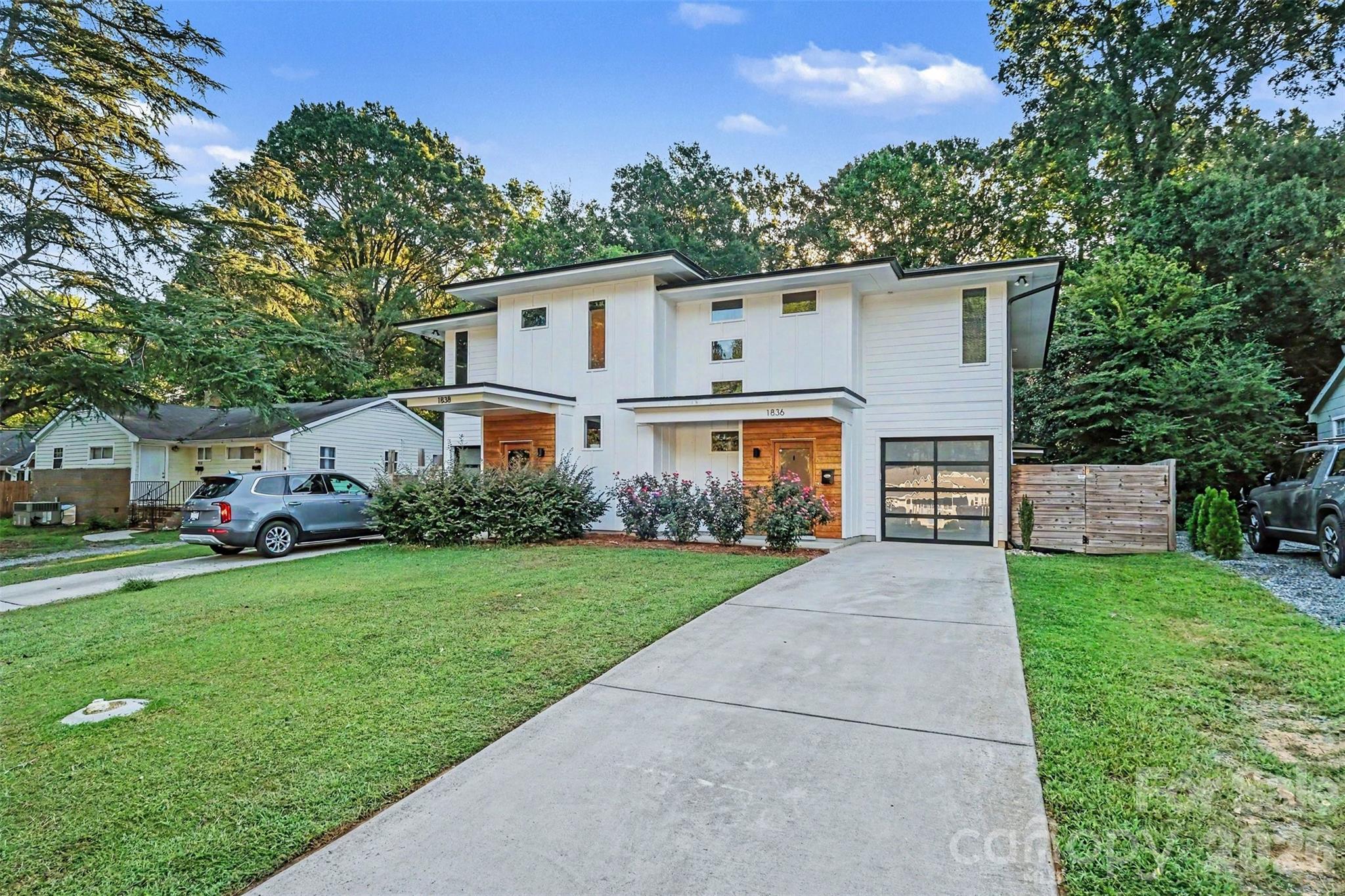 1836 Academy Street Property Photo 4