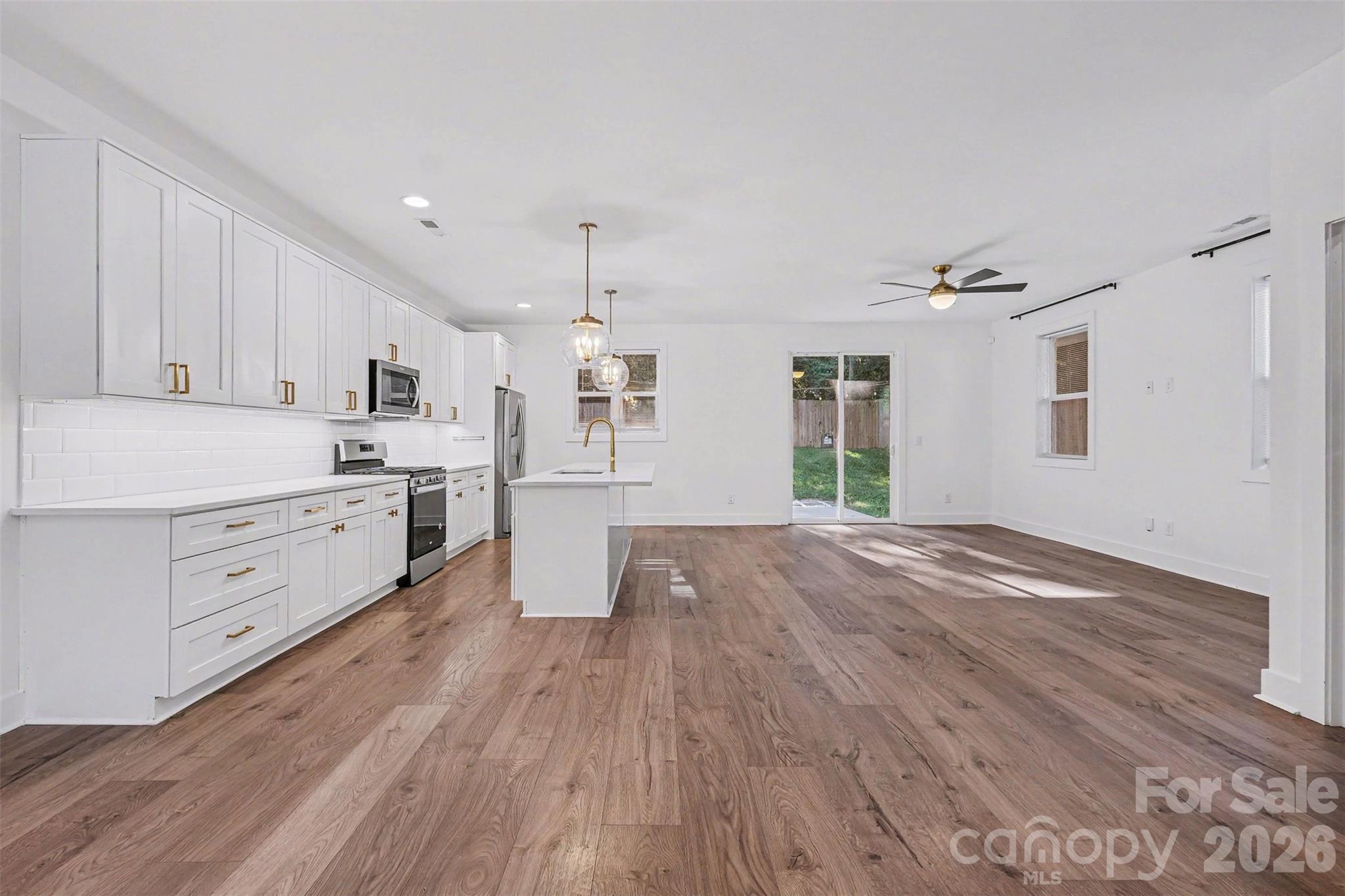 1836 Academy Street Property Photo 12