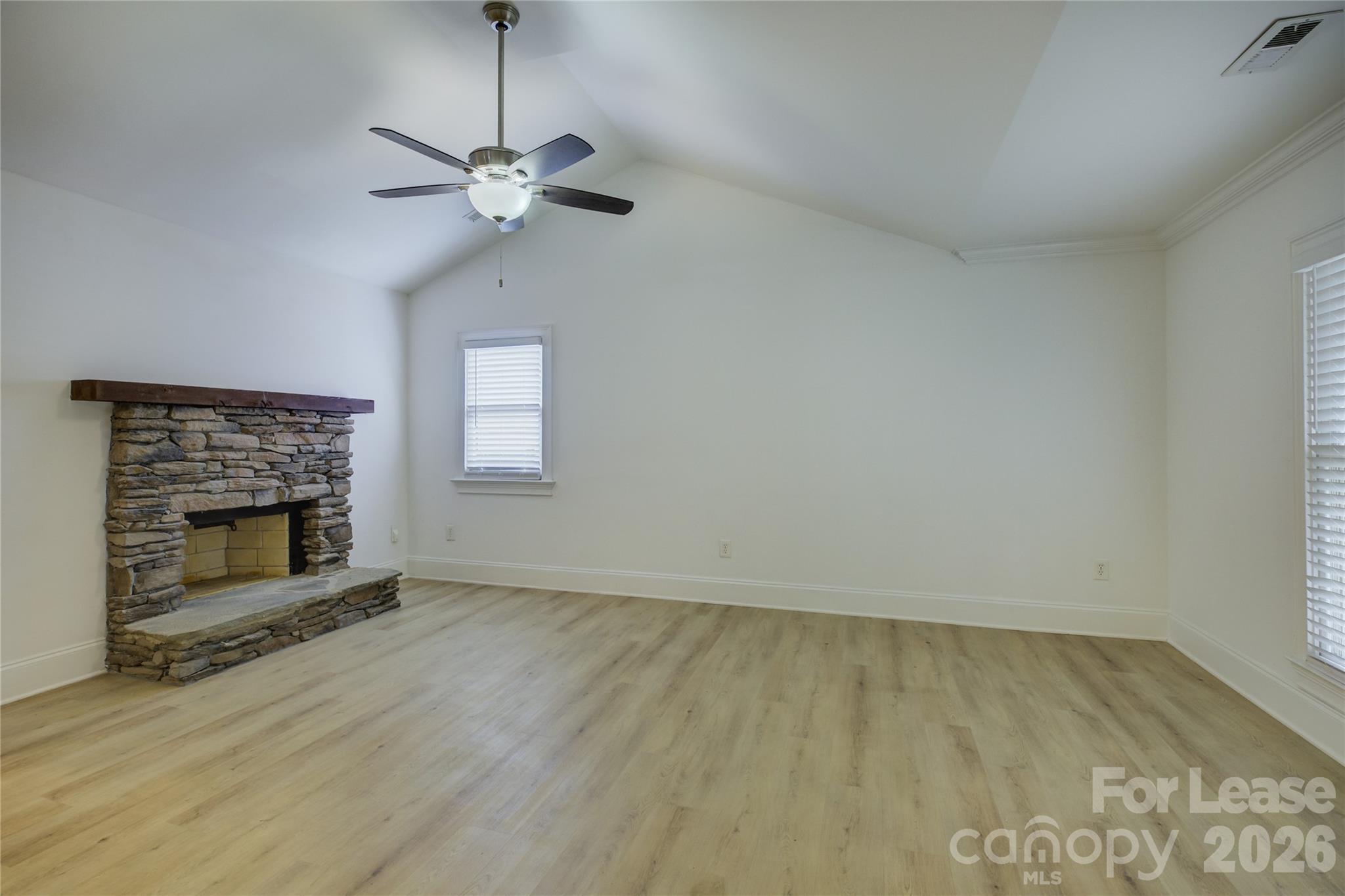 448 N Summit Avenue Property Photo 7