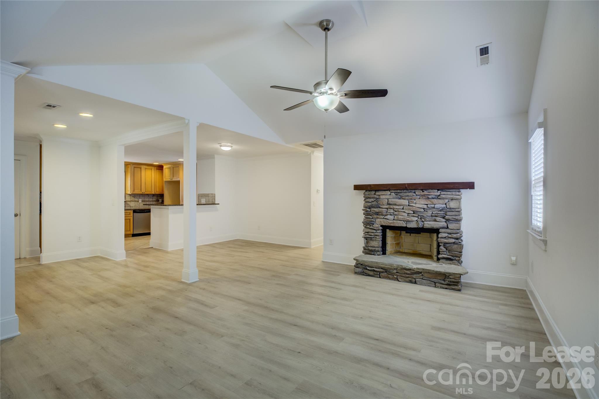448 N Summit Avenue Property Photo 10