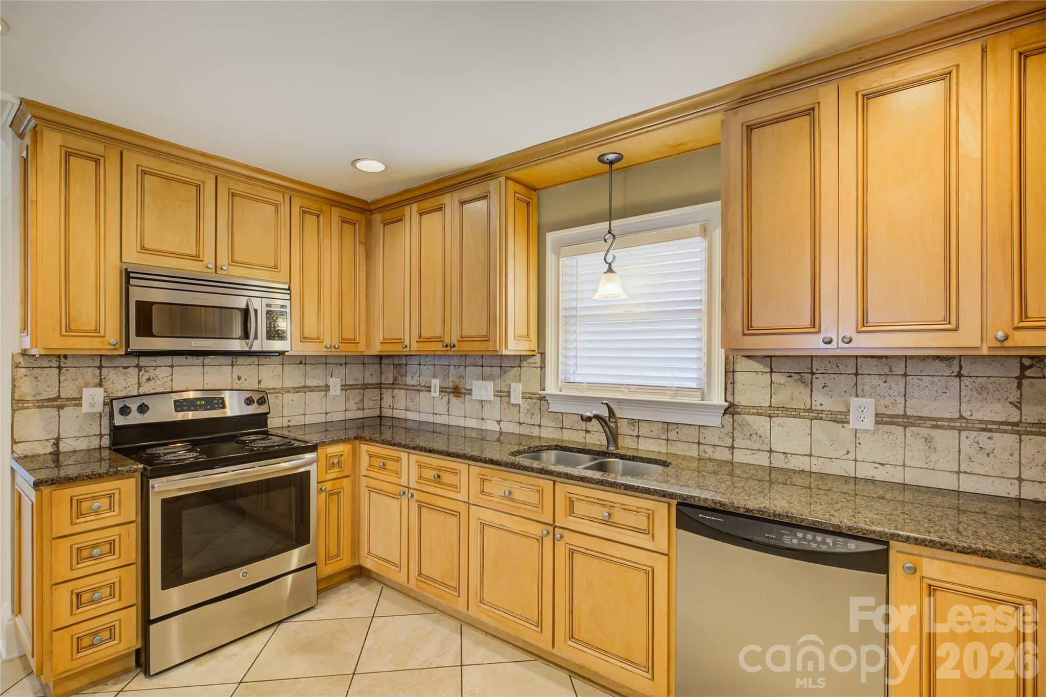 448 N Summit Avenue Property Photo 13