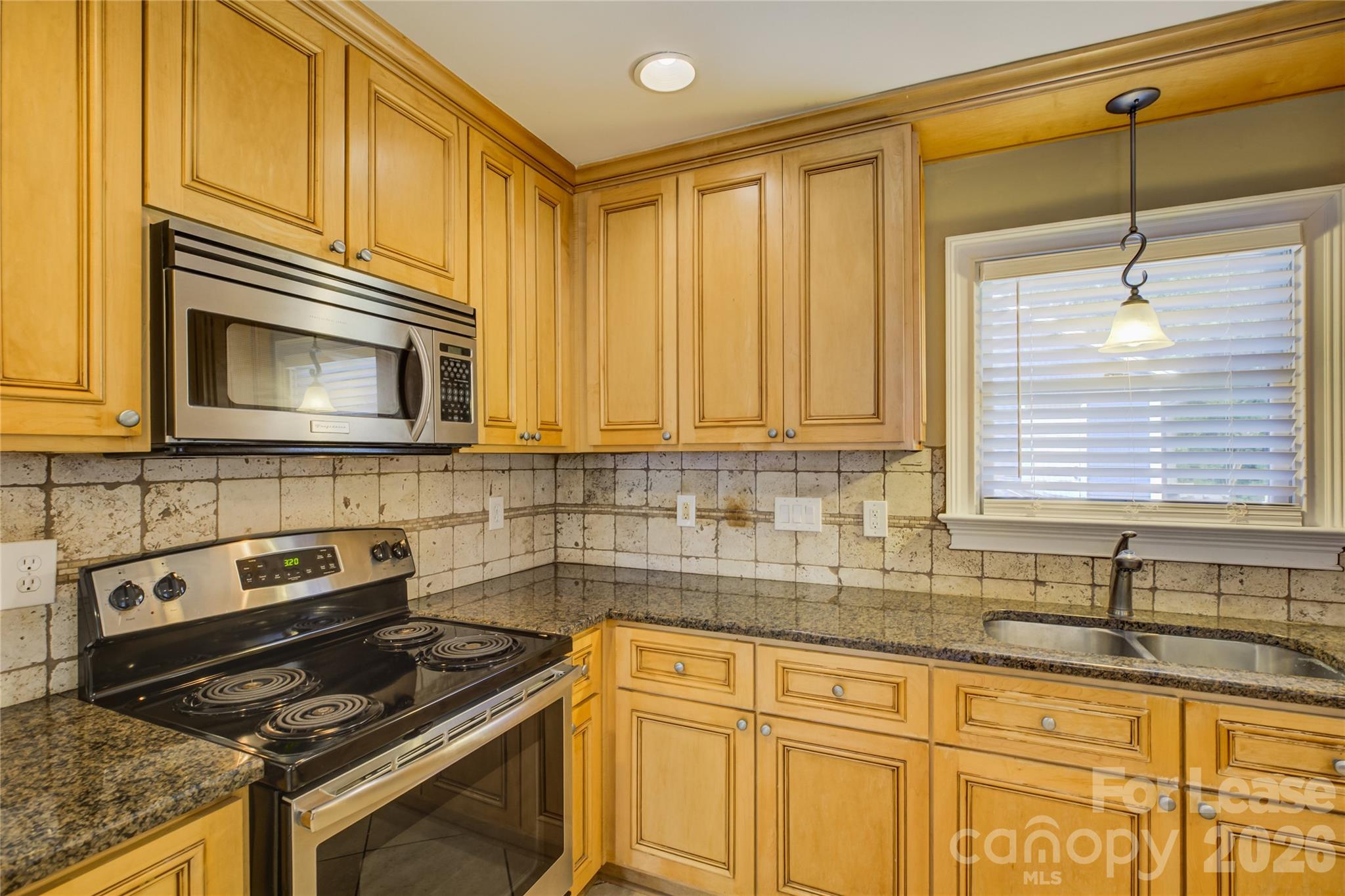 448 N Summit Avenue Property Photo 15