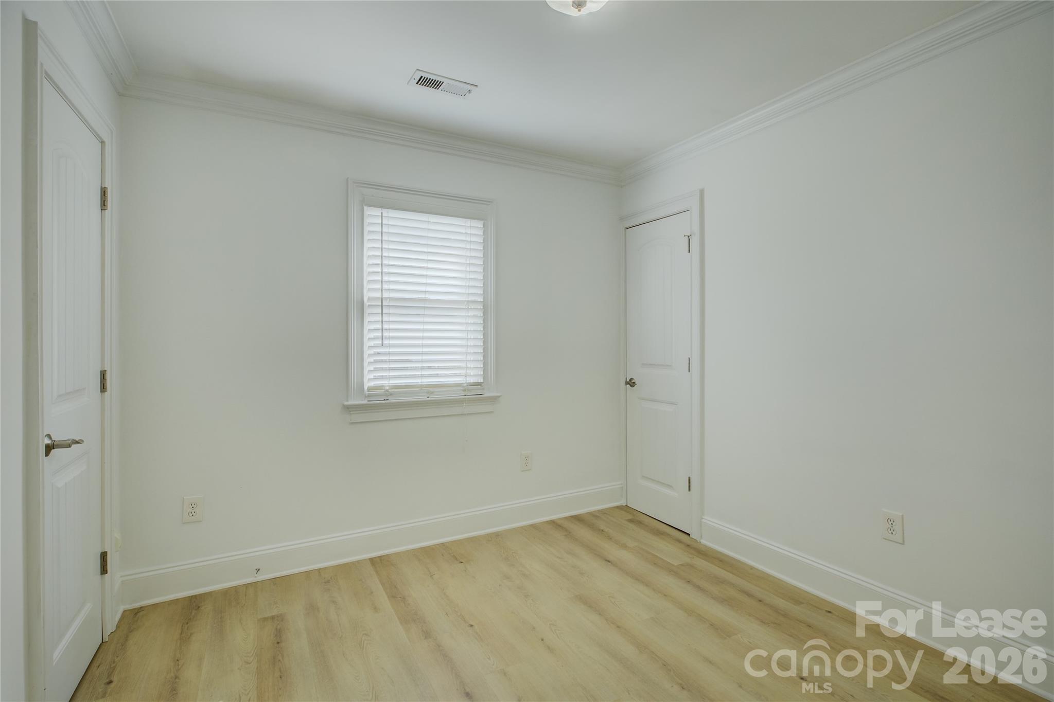 448 N Summit Avenue Property Photo 20