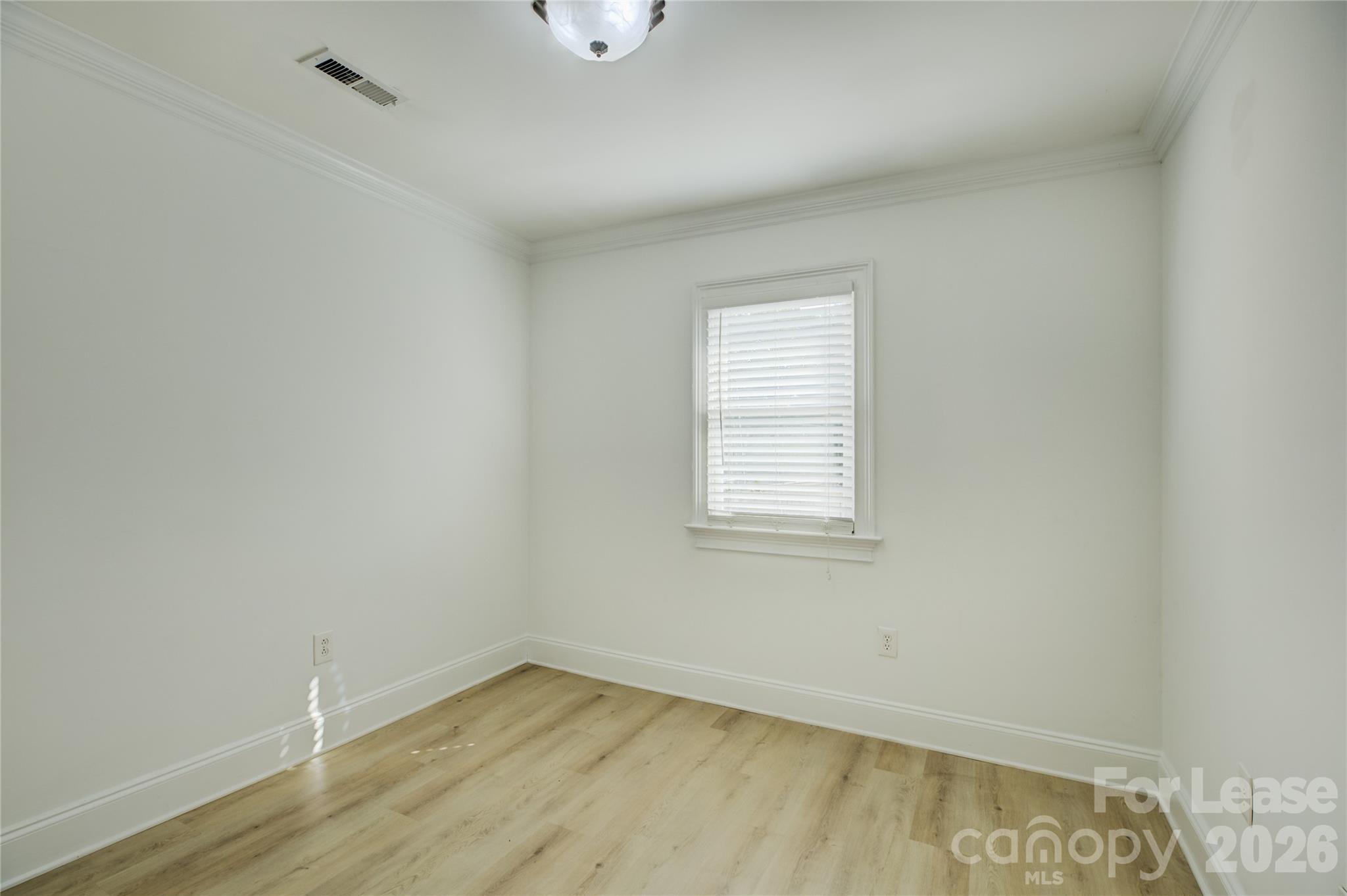 448 N Summit Avenue Property Photo 21