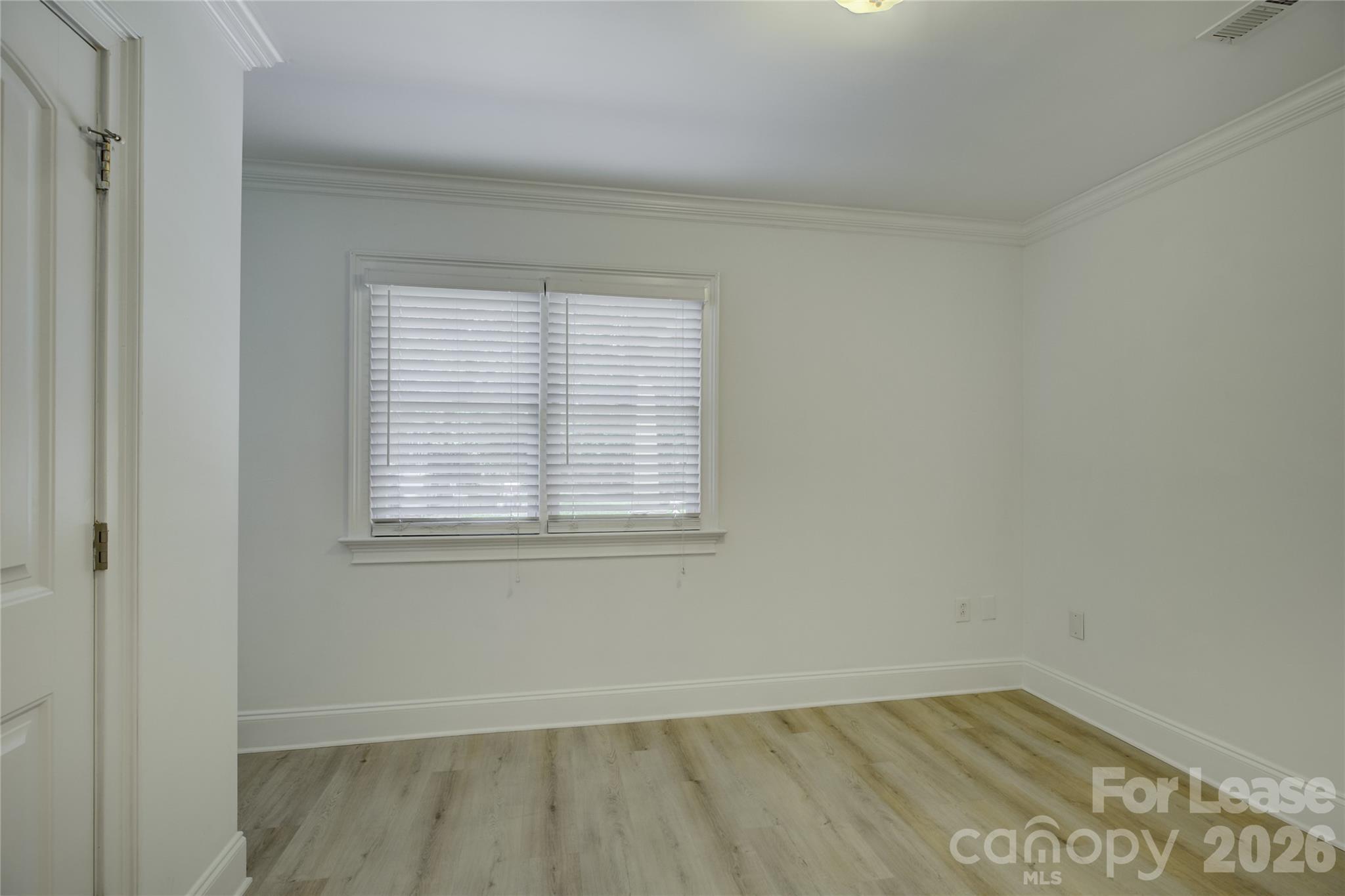 448 N Summit Avenue Property Photo 22