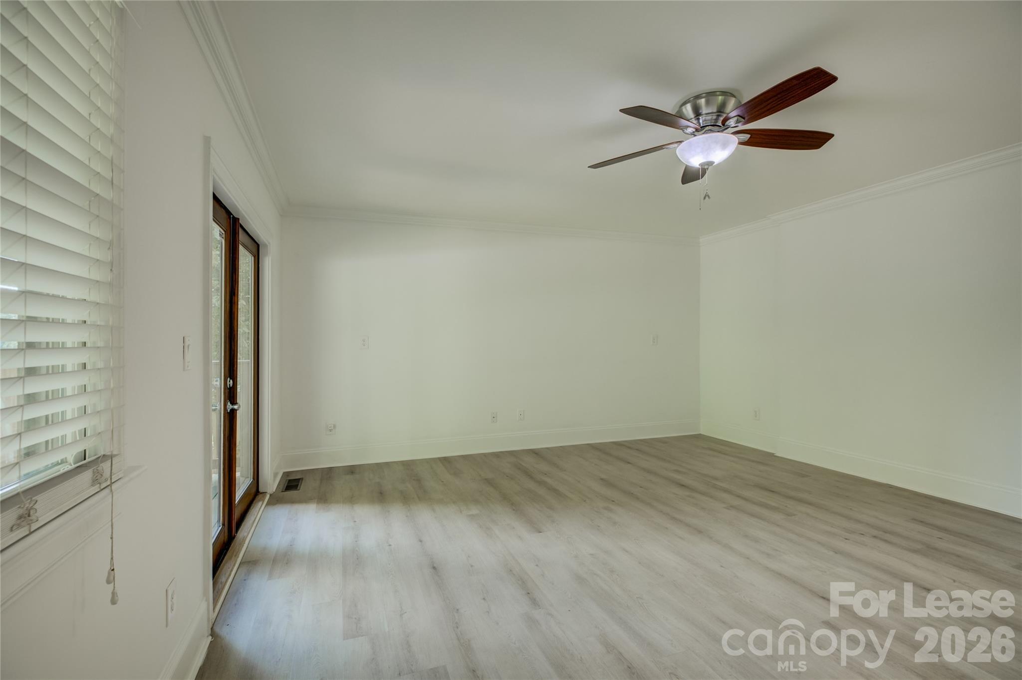 448 N Summit Avenue Property Photo 26