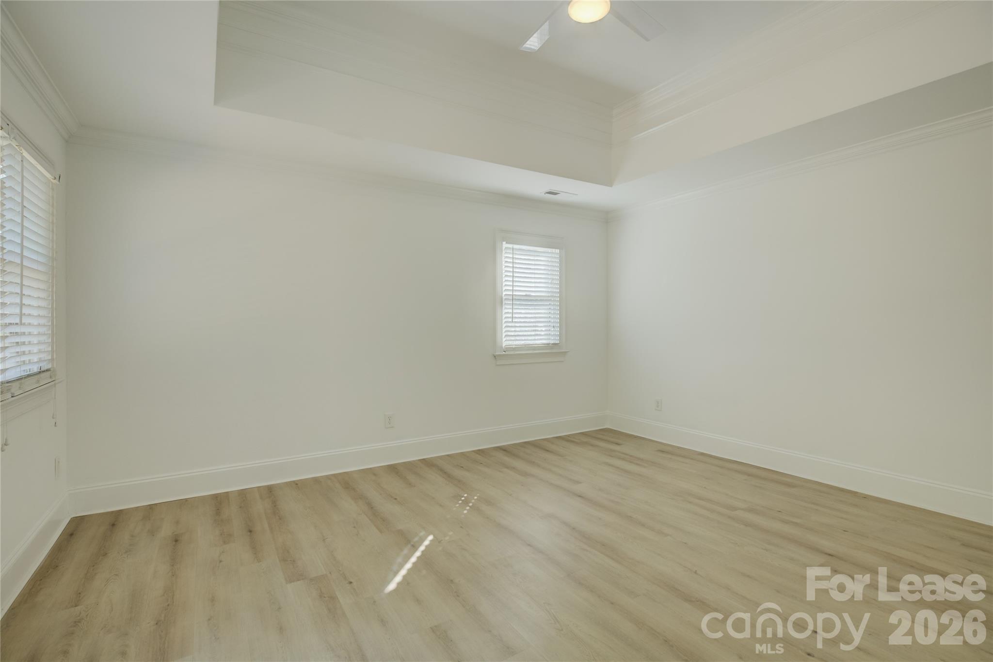 448 N Summit Avenue Property Photo 33