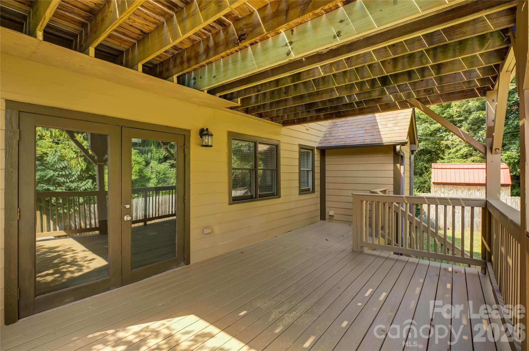448 N Summit Avenue Property Photo 41