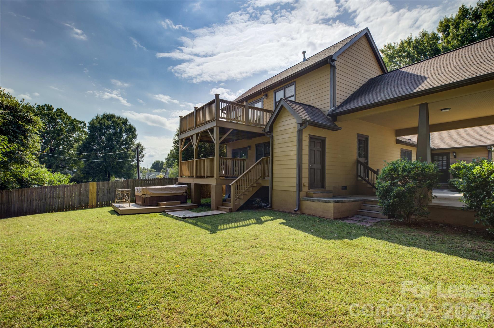 448 N Summit Avenue Property Photo 45