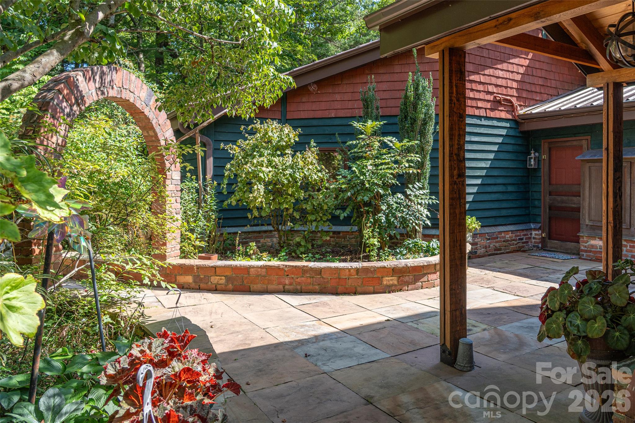 688 Blueberry Farm Road Property Photo 5
