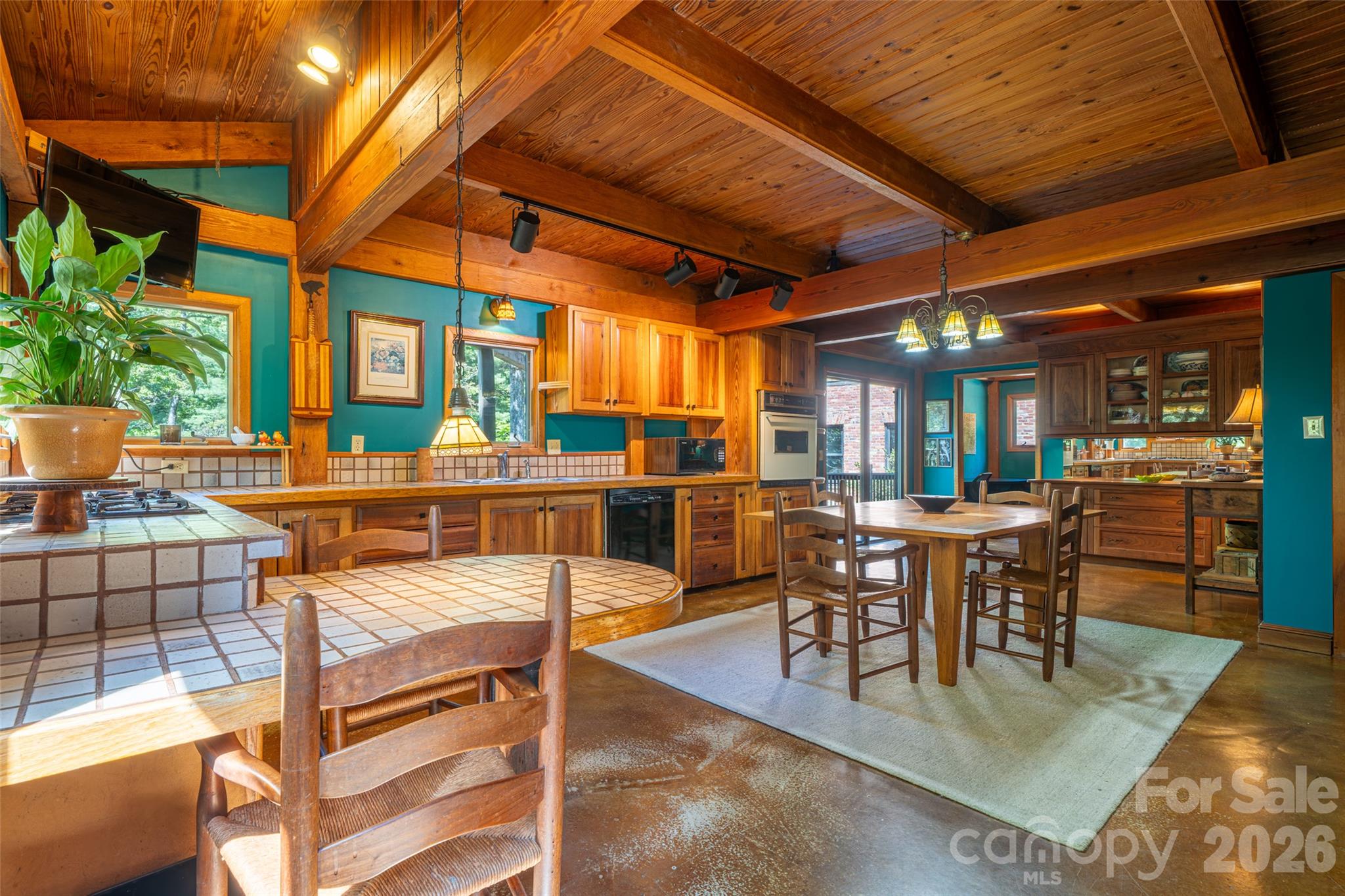 688 Blueberry Farm Road Property Photo 9