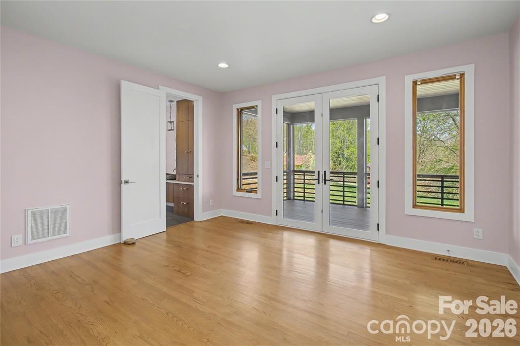 8 Nottingham Drive Property Photo 12