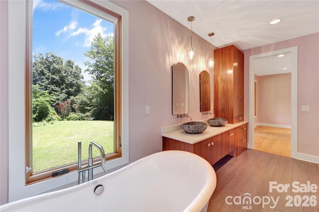 8 Nottingham Drive Property Photo 14