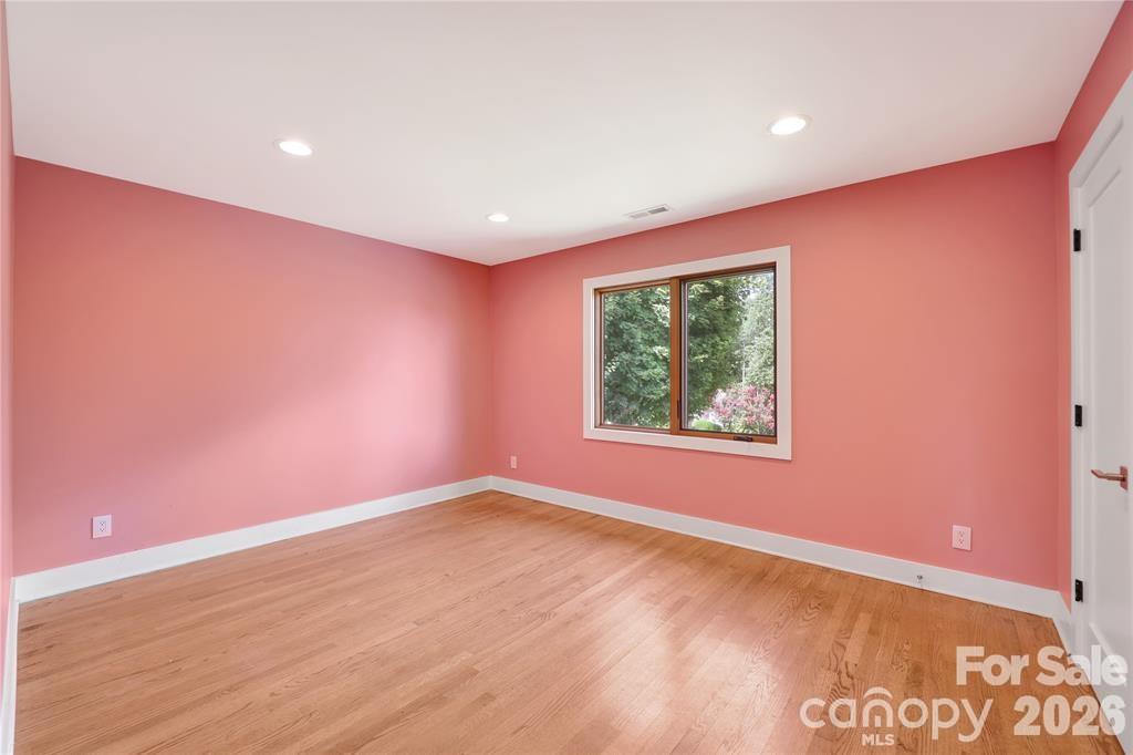 8 Nottingham Drive Property Photo 17