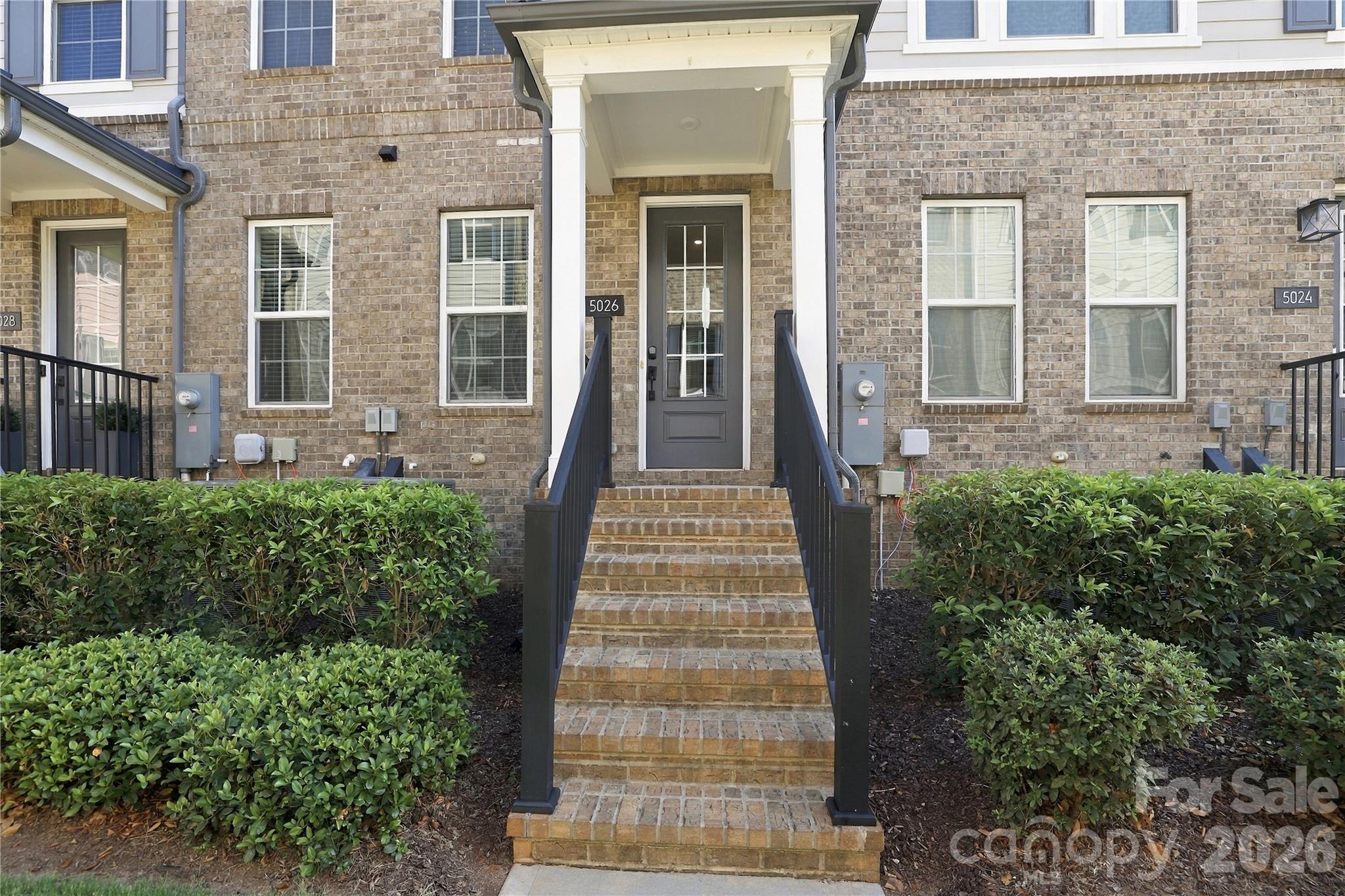 5026 Harrowsmith Lane Property Photo 2