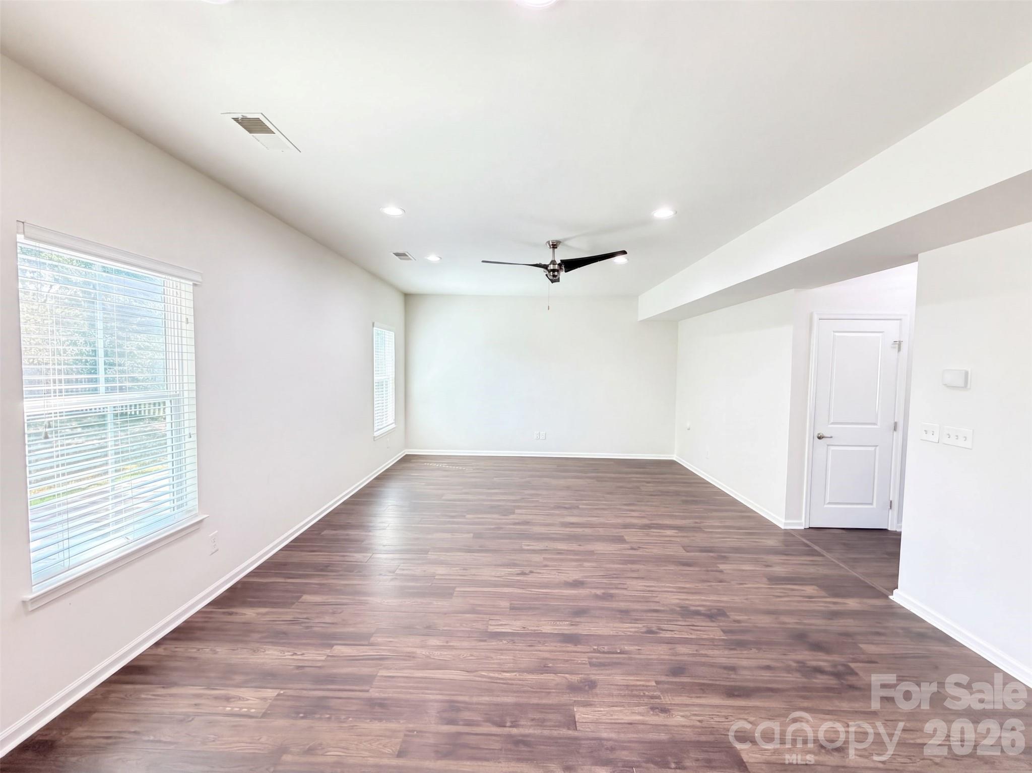 4157 Oconnell Street Property Photo 8