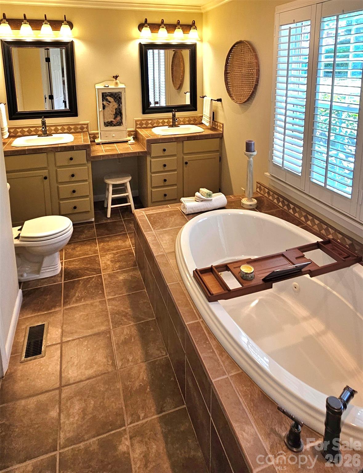 56 Candler Heights Road Property Photo 10