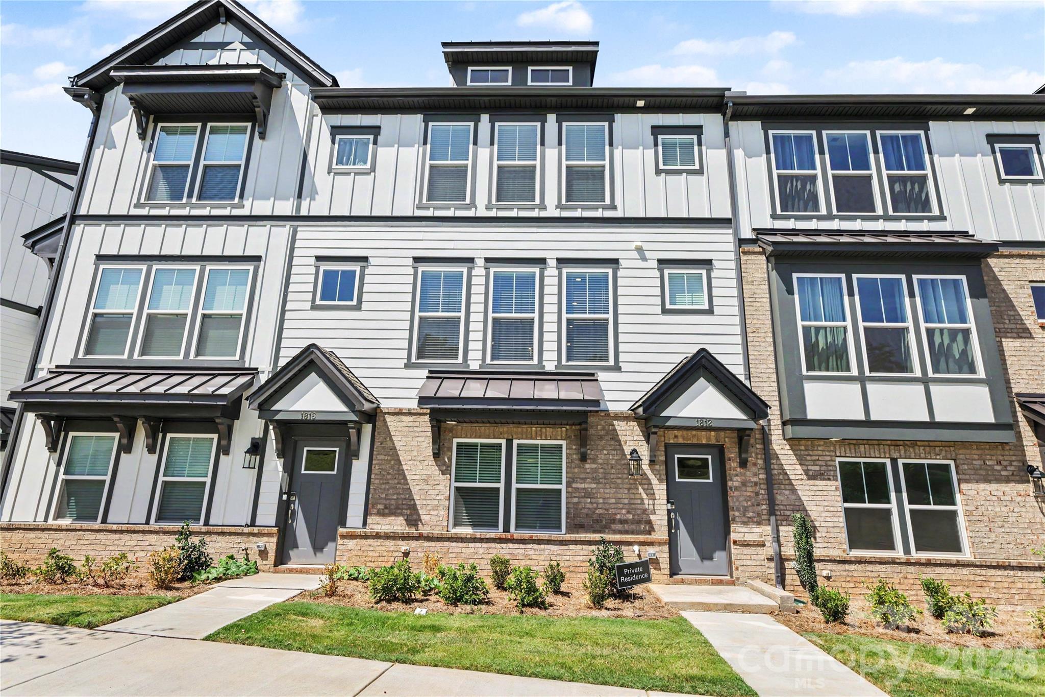 4424018 Property Photo 1