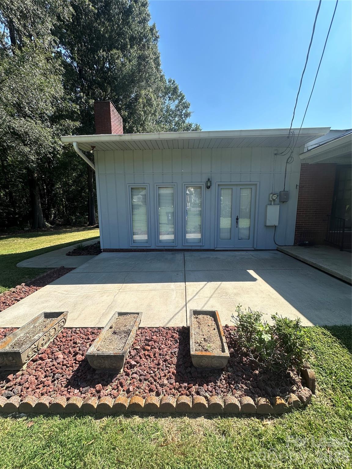 74 Fleetwood Drive Property Photo 3