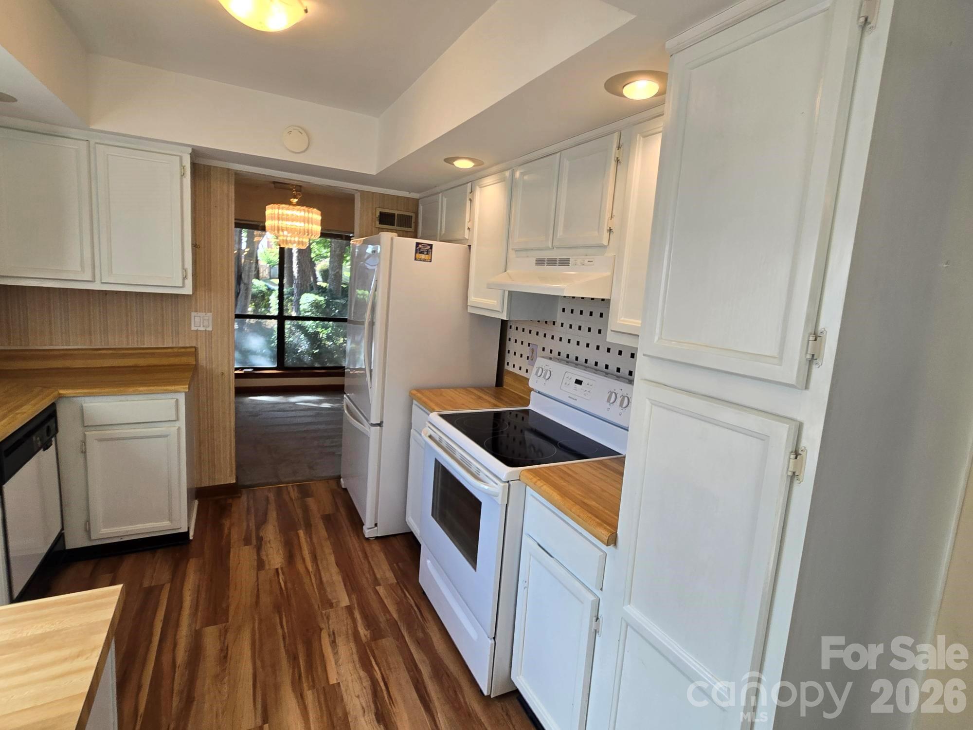 6214 Elkington Lane Property Photo 8