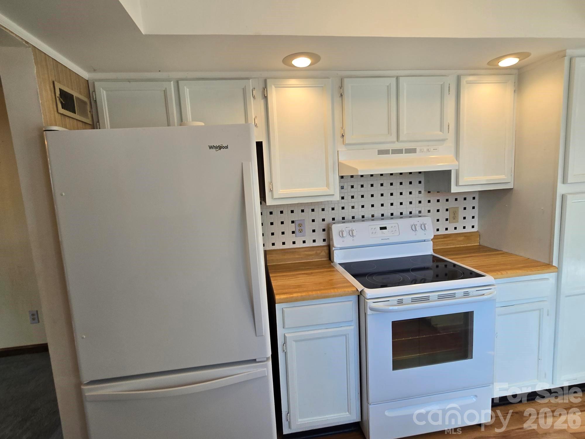 6214 Elkington Lane Property Photo 18
