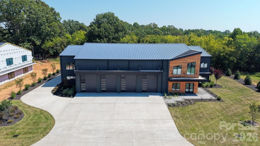 129 Sebring Drive Property Photo 1