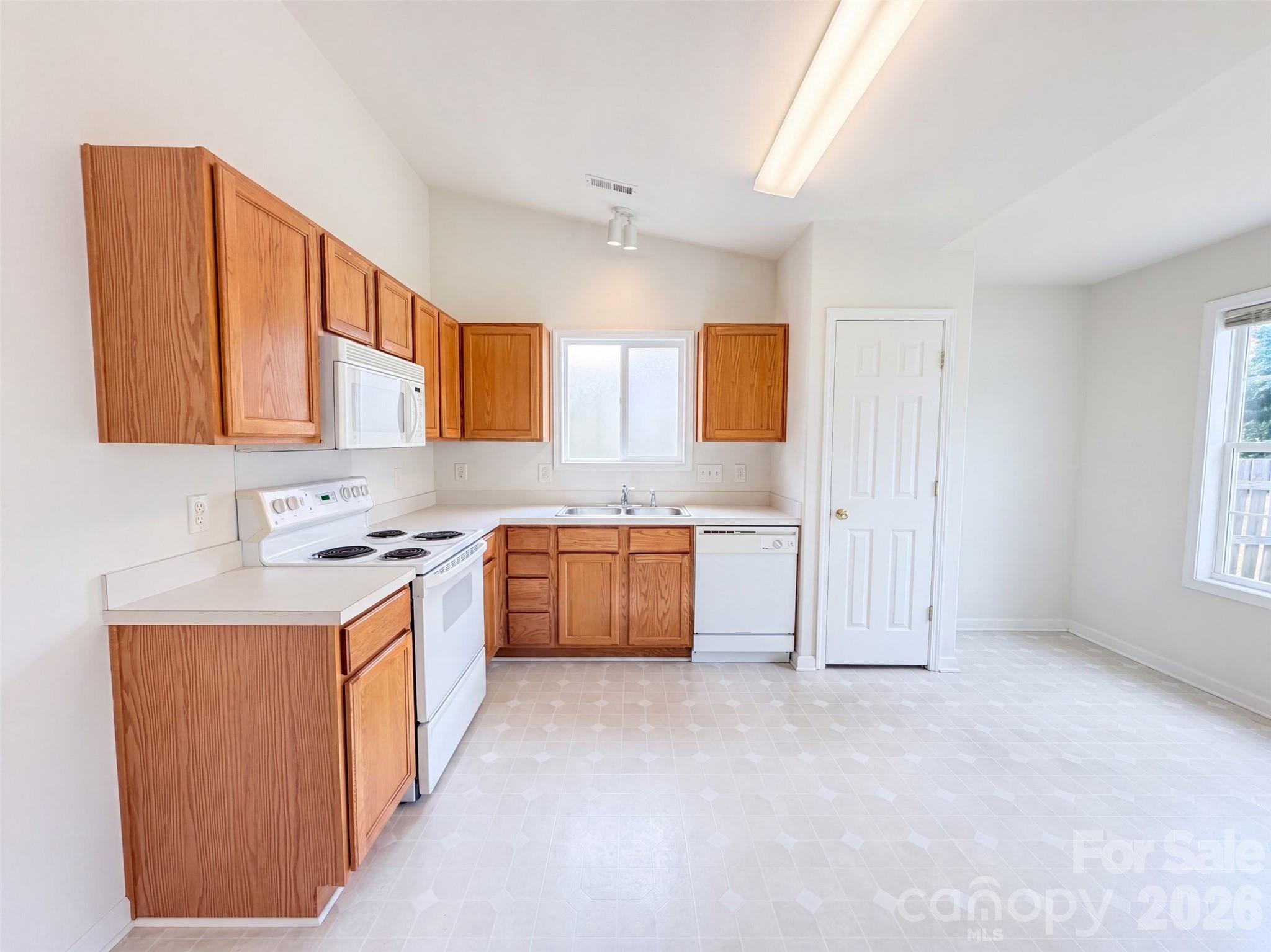 10215 Orchard Grass Court Property Photo 2