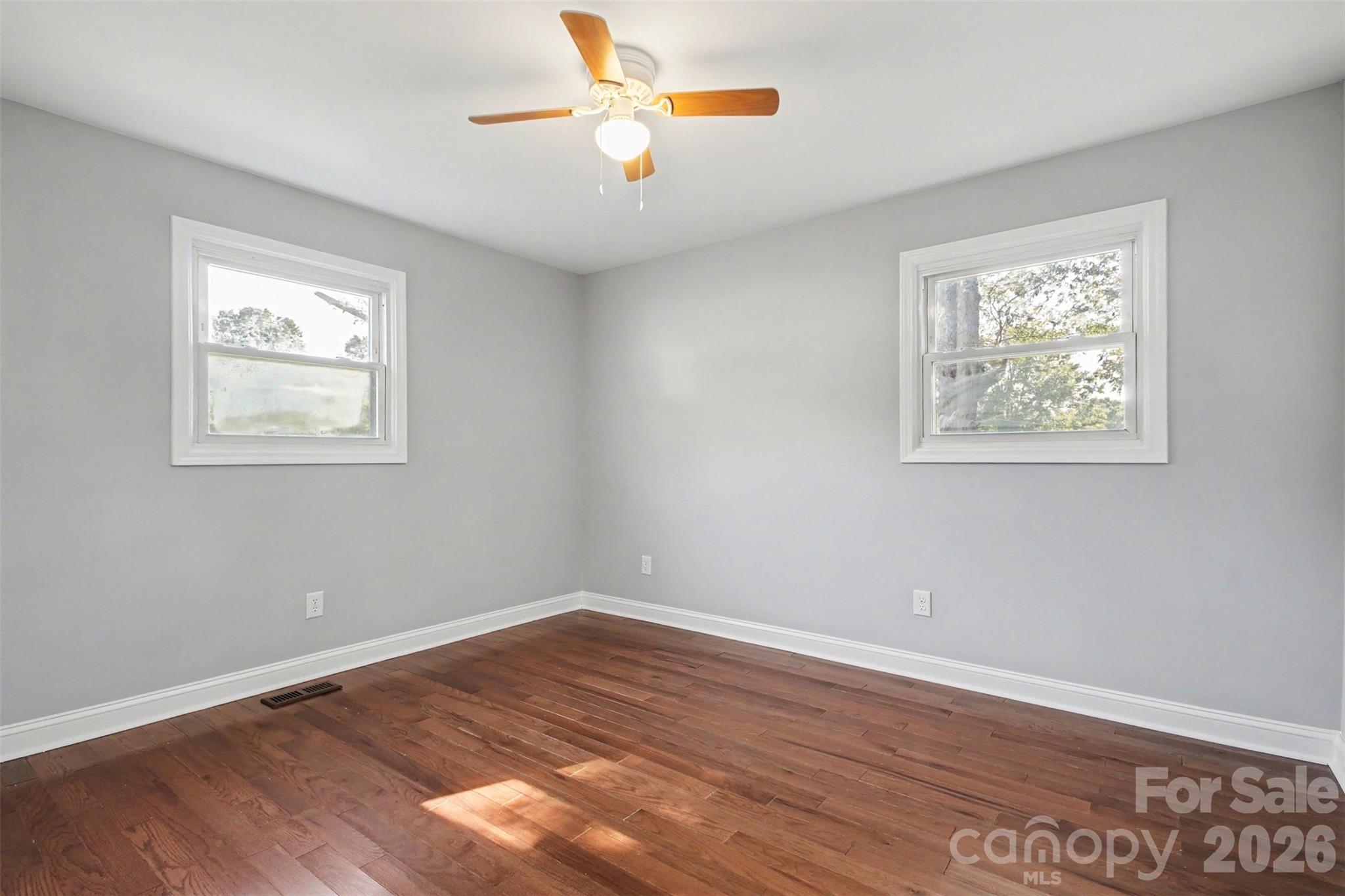 2920 Glendale Avenue Property Photo 14