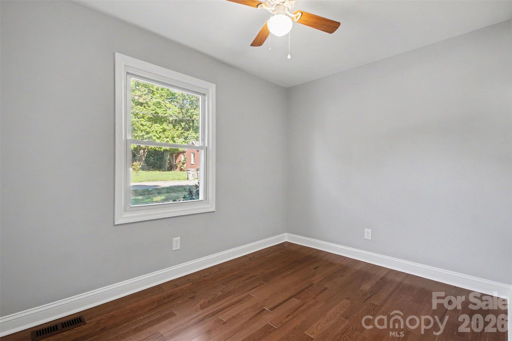 2920 Glendale Avenue Property Photo 16
