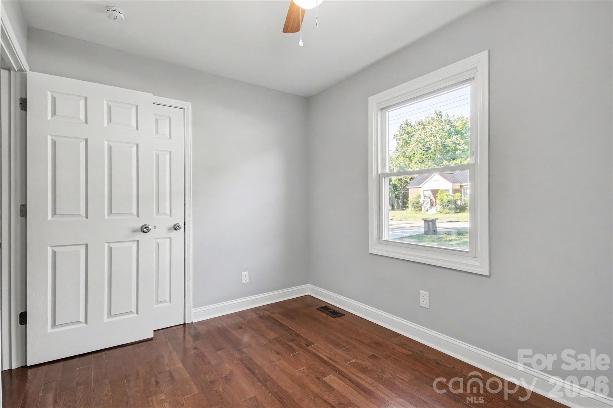 2920 Glendale Avenue Property Photo 17