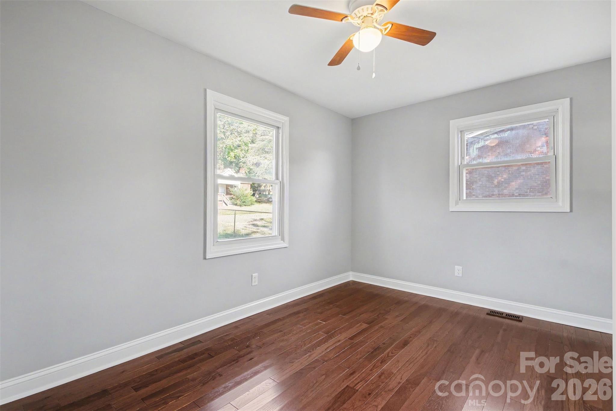 2920 Glendale Avenue Property Photo 20