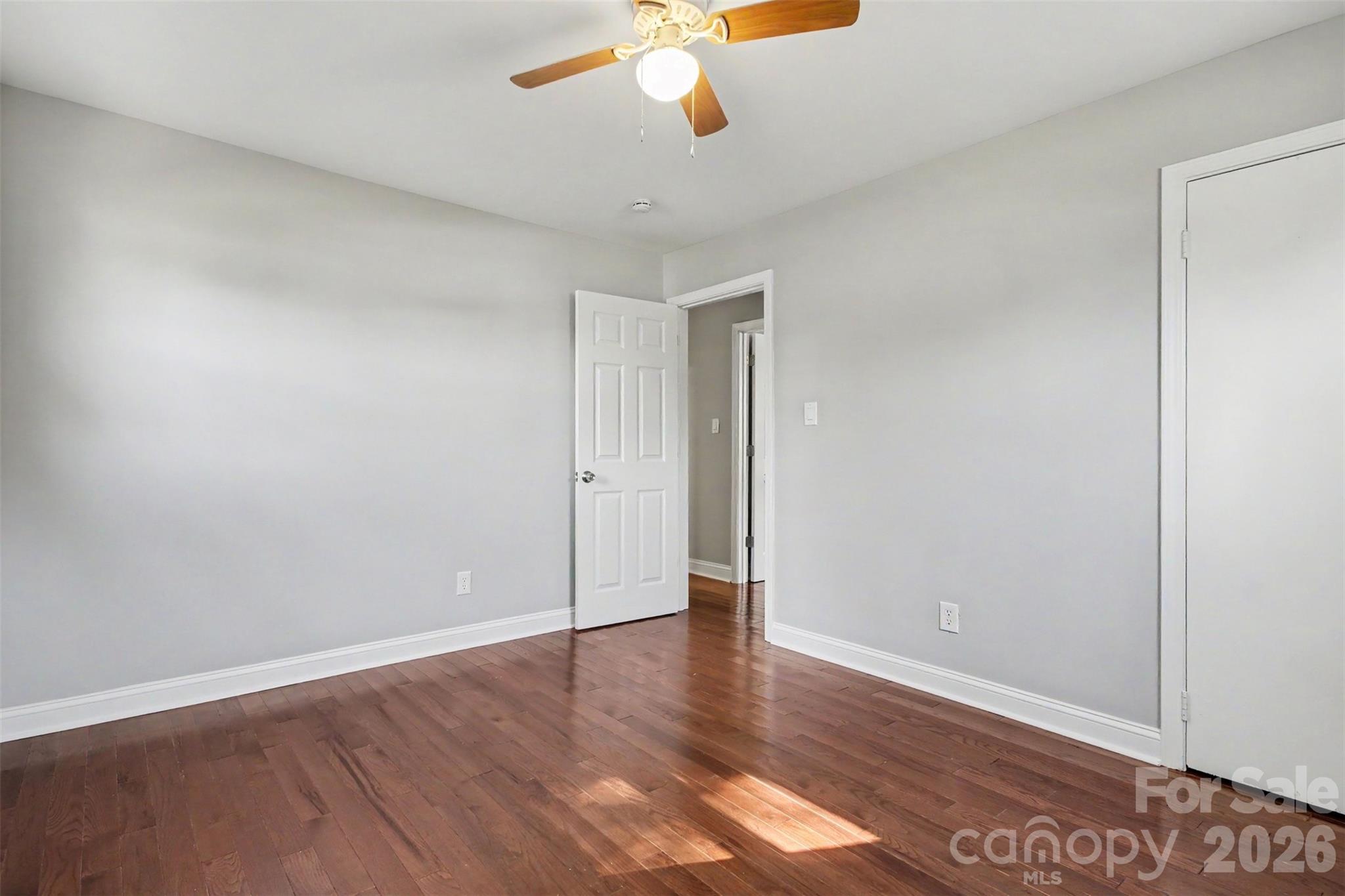 2920 Glendale Avenue Property Photo 24