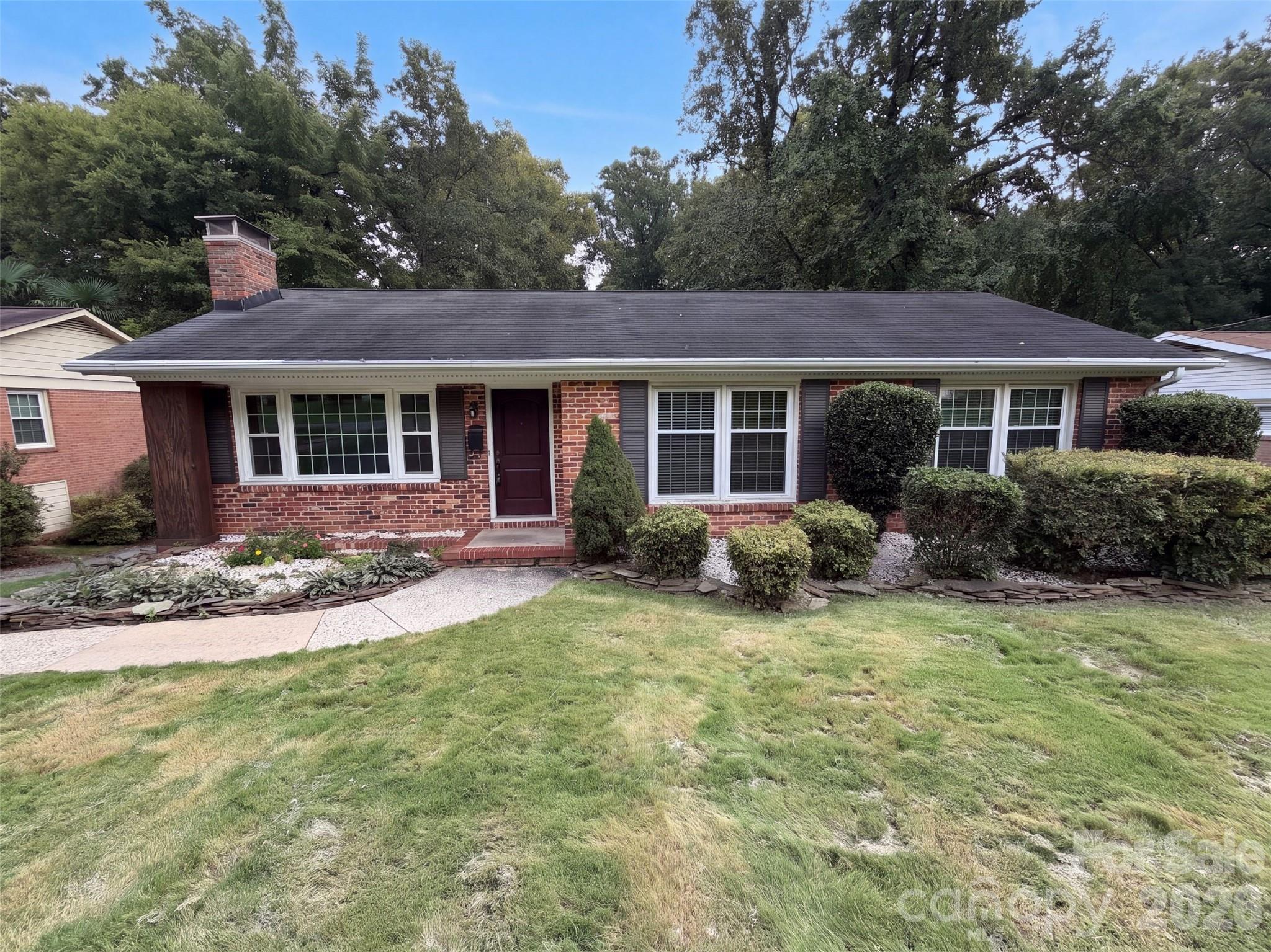 1527 Burnley Road Property Photo 1