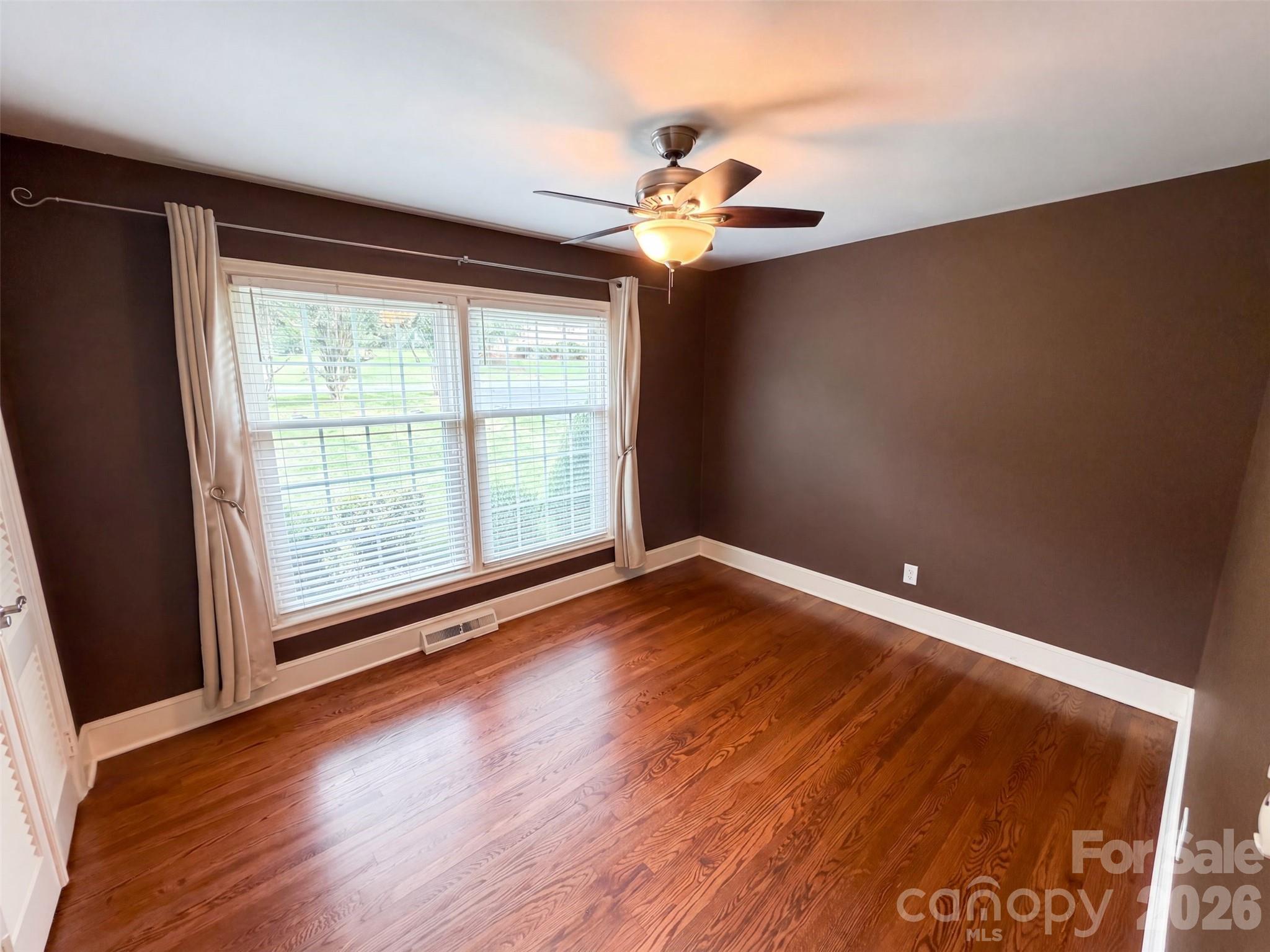 1527 Burnley Road Property Photo 4